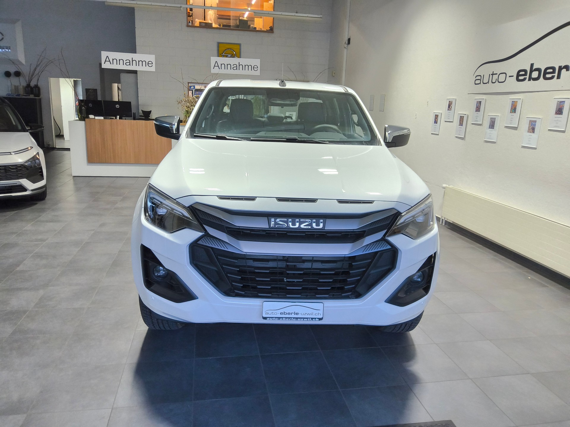 ISUZU Isuzu D-Max Crew Prestige 2.2-image-3