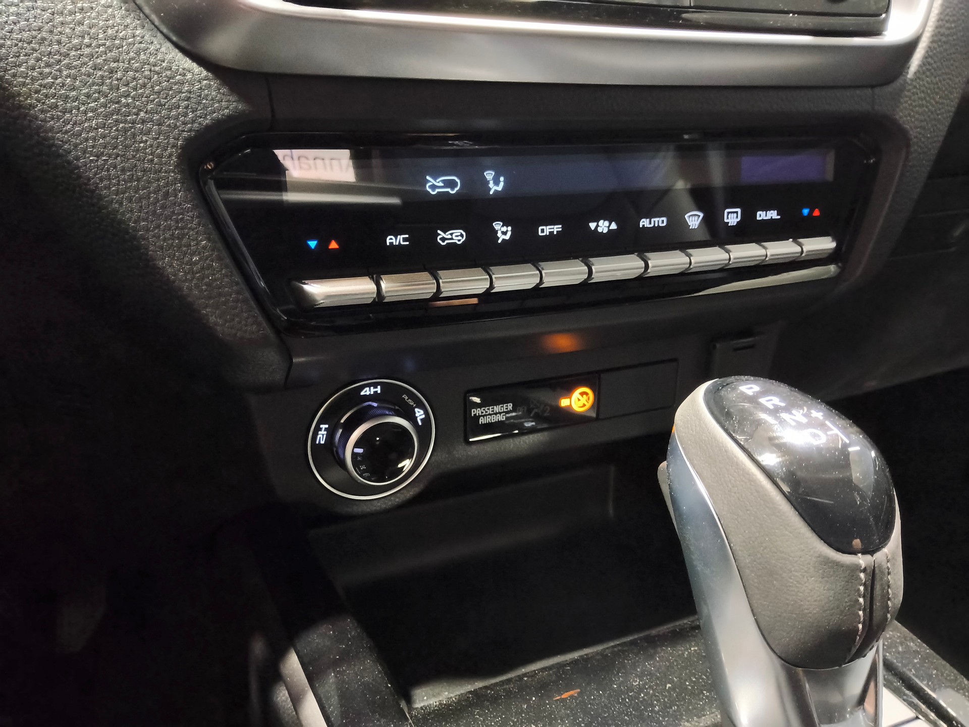 ISUZU Isuzu D-Max Crew Prestige 2.2-image-19