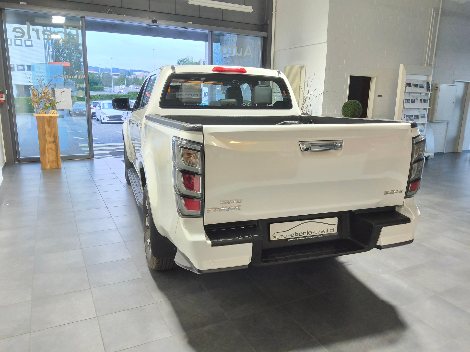 ISUZU Isuzu D-Max Crew Prestige 2.2-image-5