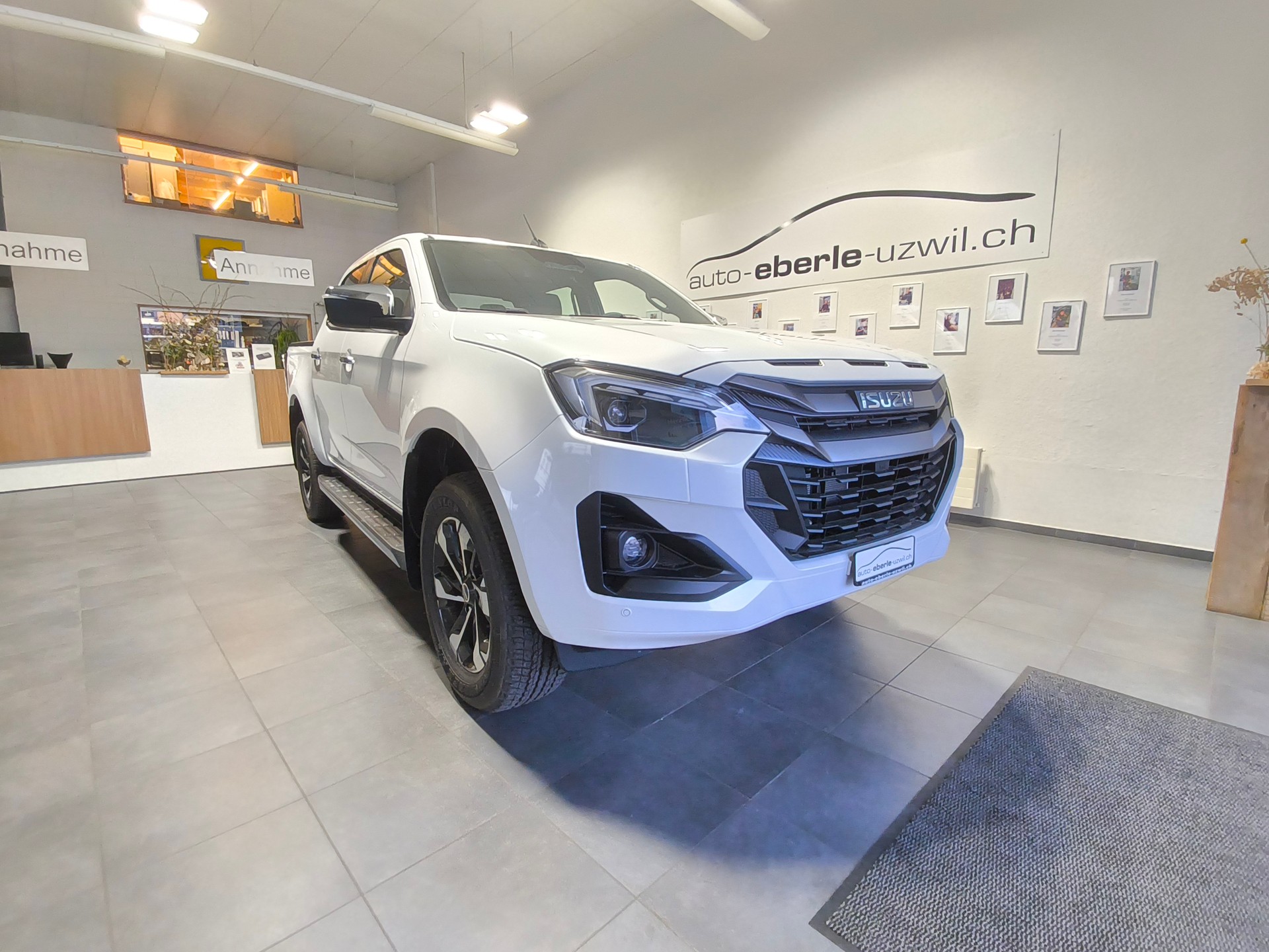 ISUZU Isuzu D-Max Crew Prestige 2.2-image-10