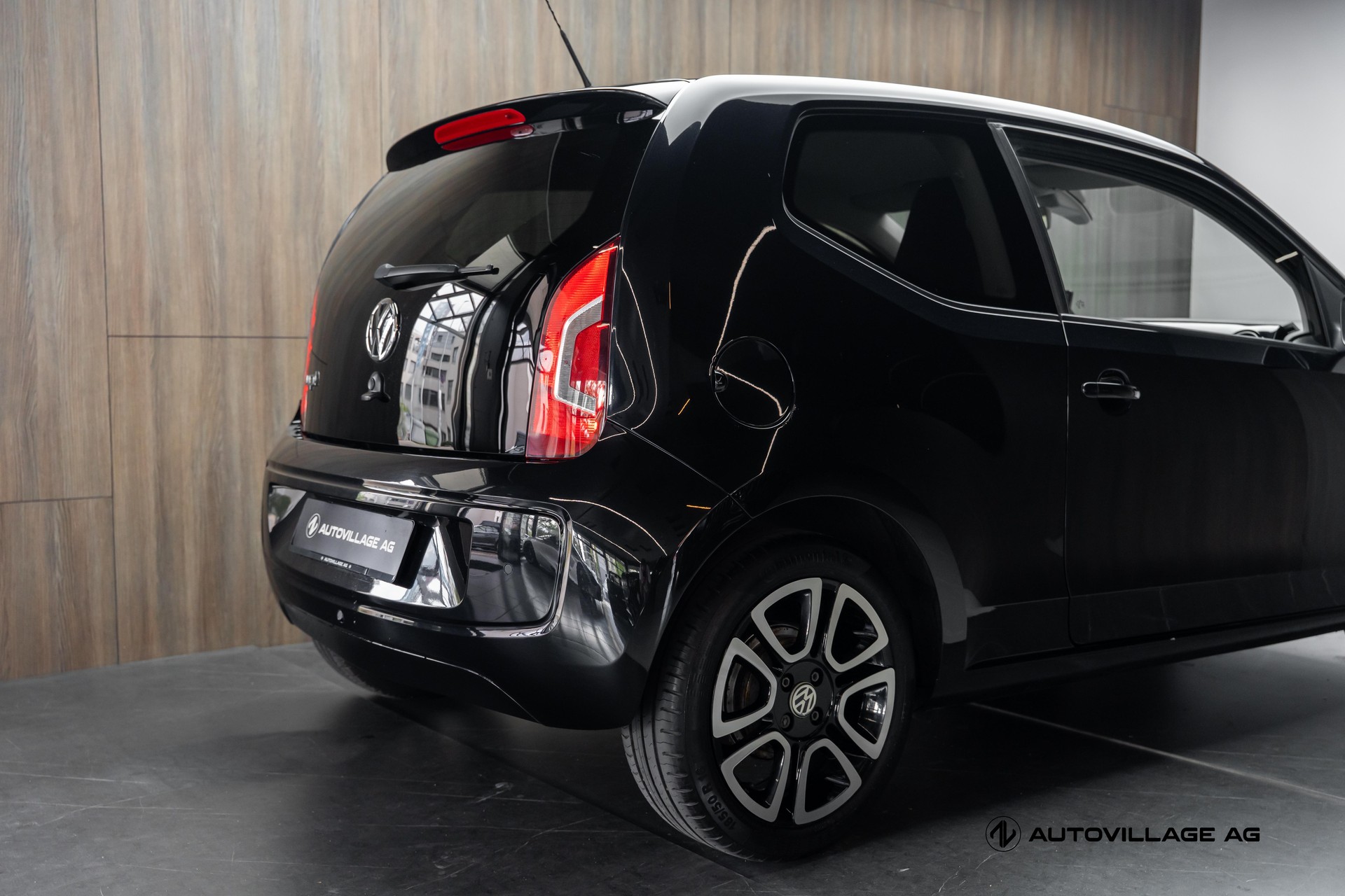 VW Up 1.0 high up-image-24