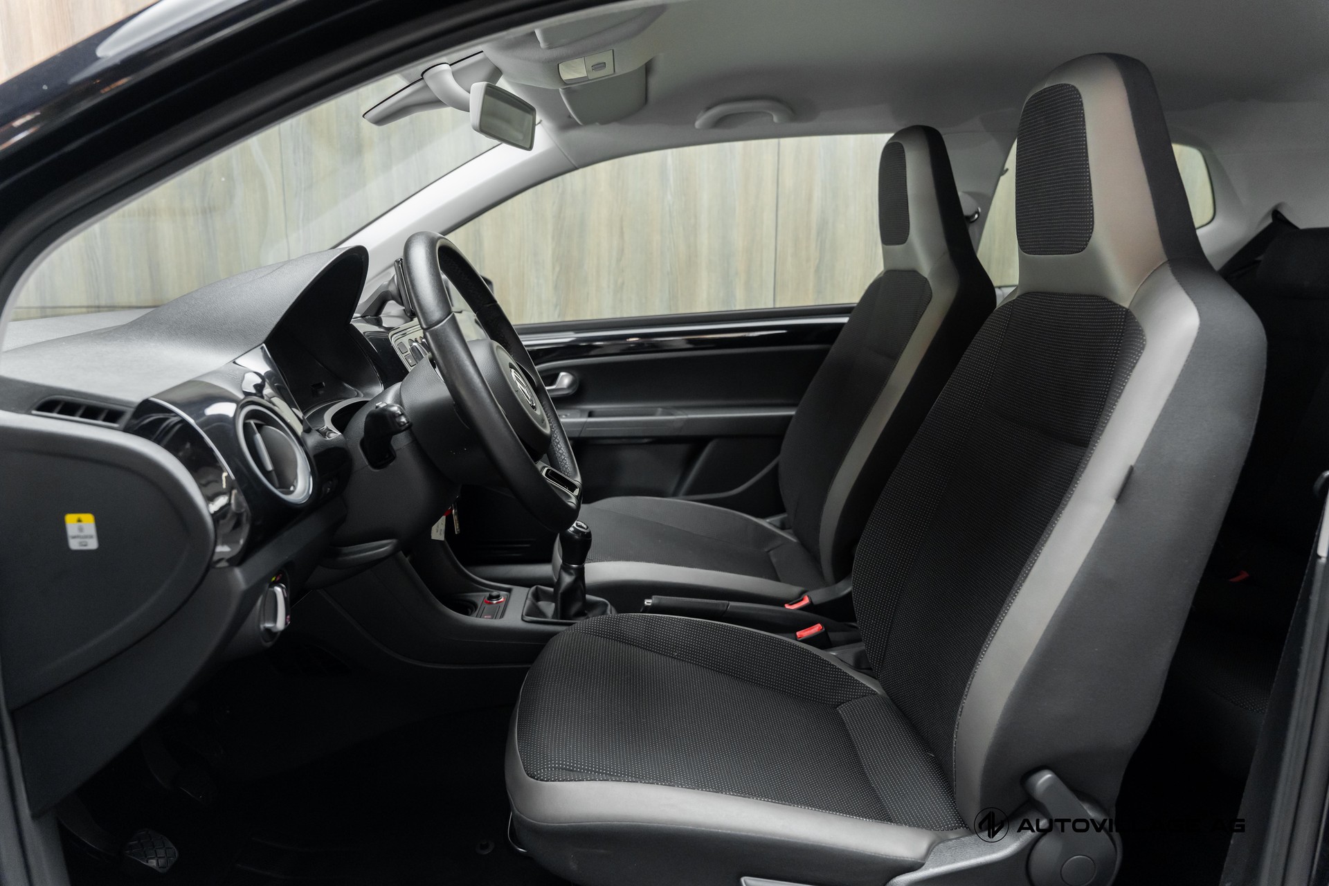 VW Up 1.0 high up-image-4