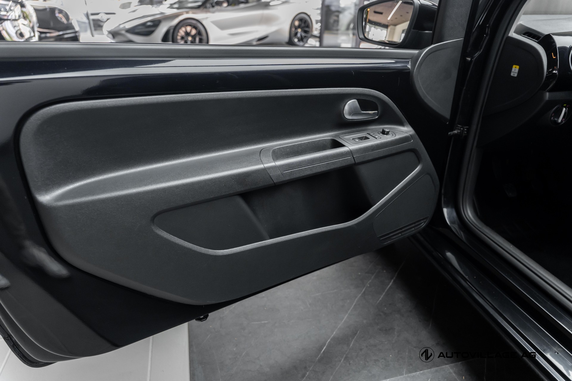 VW Up 1.0 high up-image-20