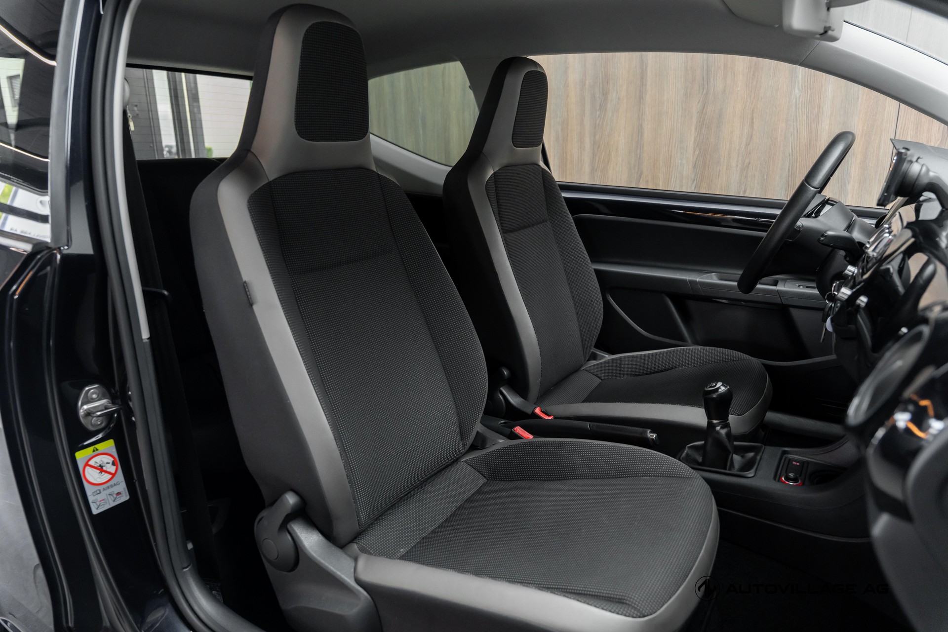 VW Up 1.0 high up-image-8