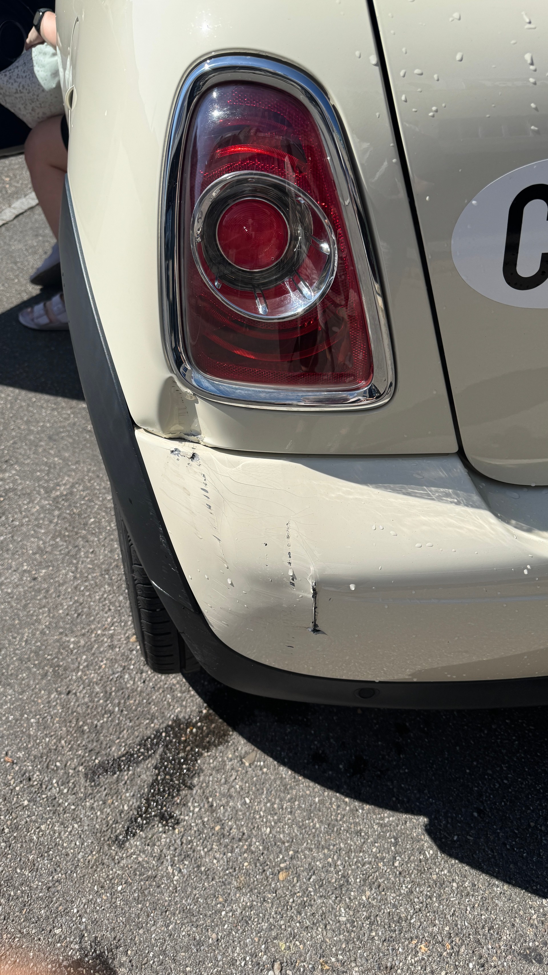 MINI 1.6i Cooper-image-5