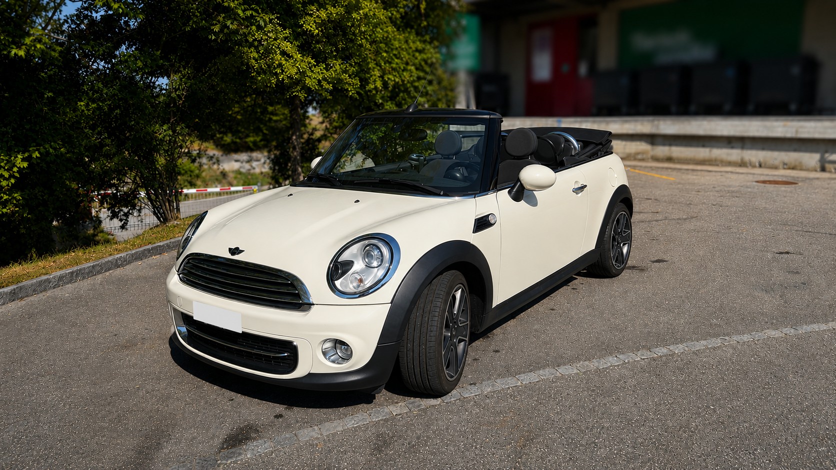 MINI 1.6i Cooper-image-3