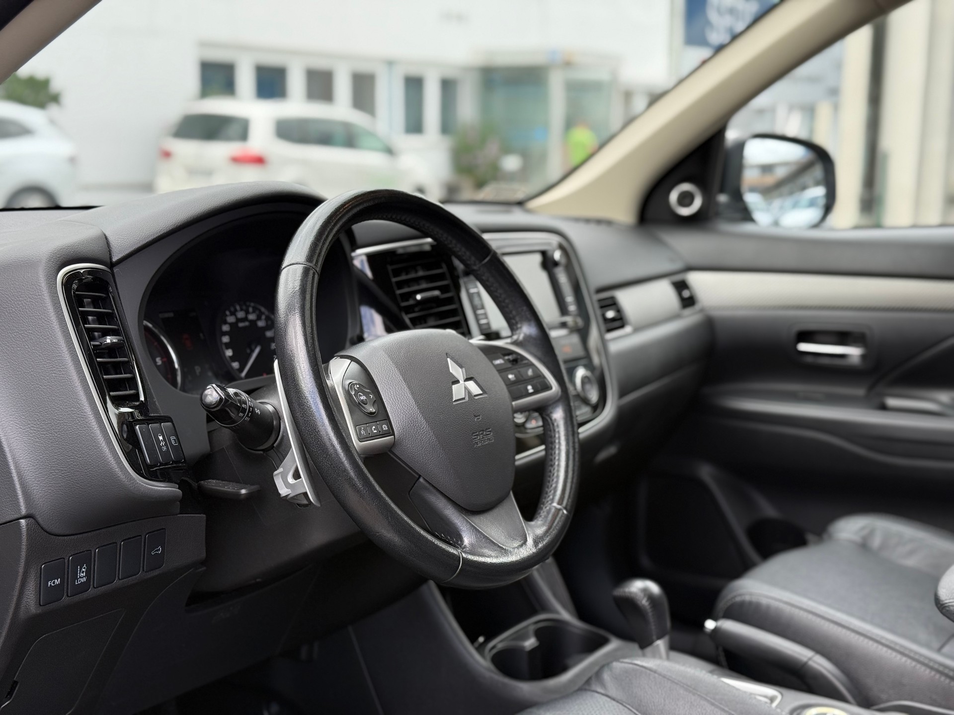 MITSUBISHI Outlander 2.2 DID Navigator Safety-image-7