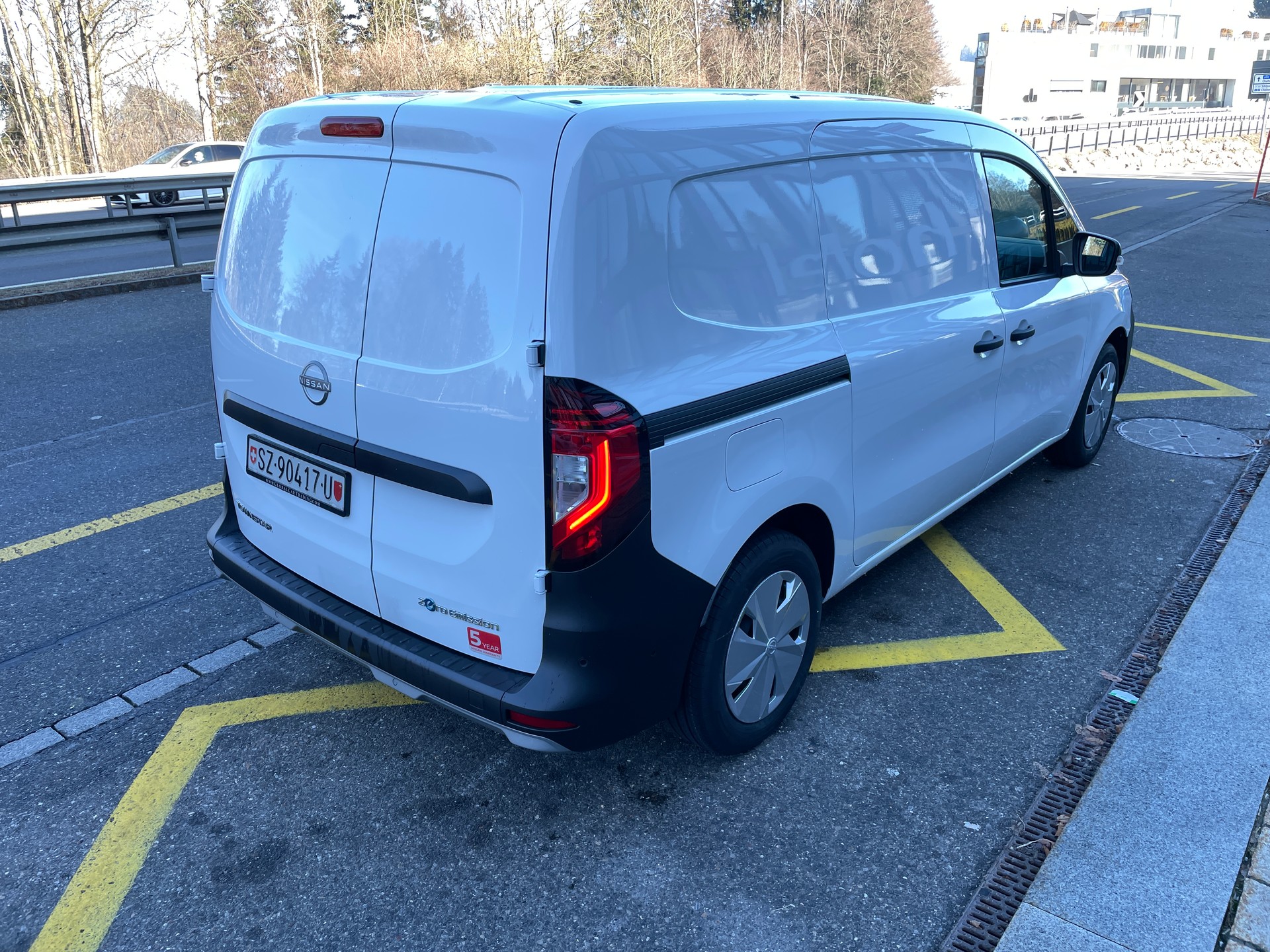 NISSAN Townstar EV45 kWh 22kW L2 Acenta-image-5