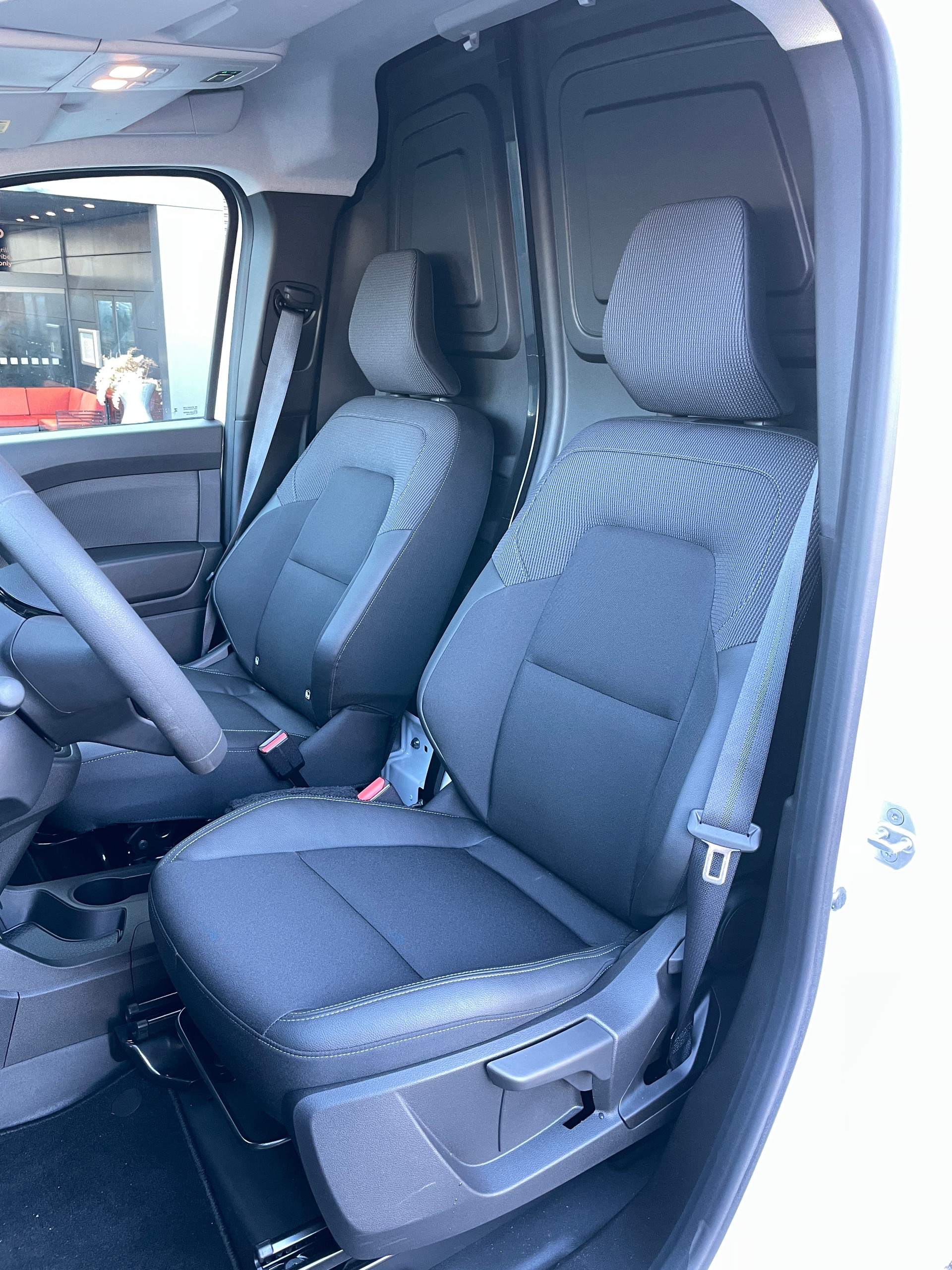NISSAN Townstar EV45 kWh 22kW L2 Acenta-image-13