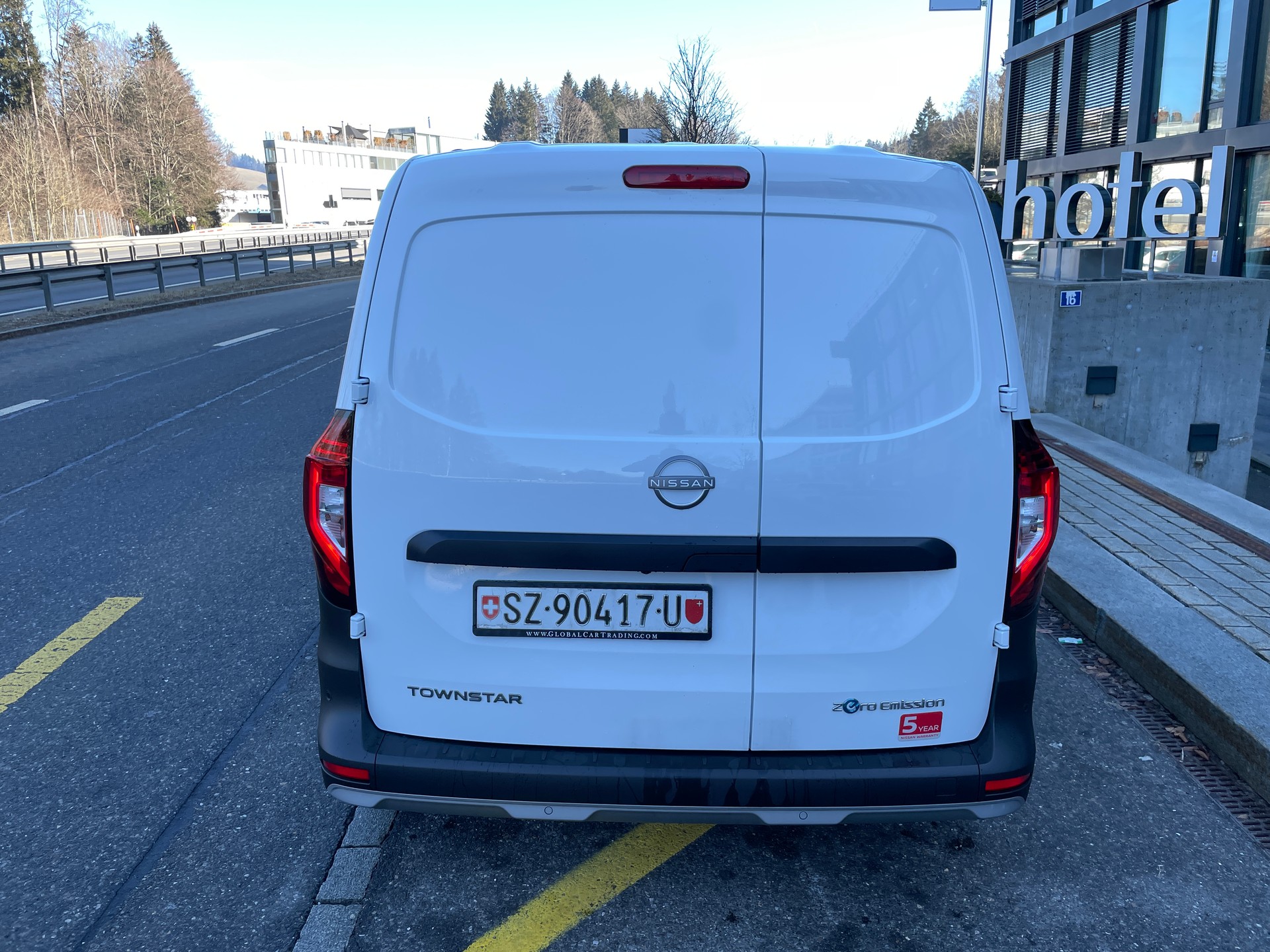 NISSAN Townstar EV45 kWh 22kW L2 Acenta-image-6