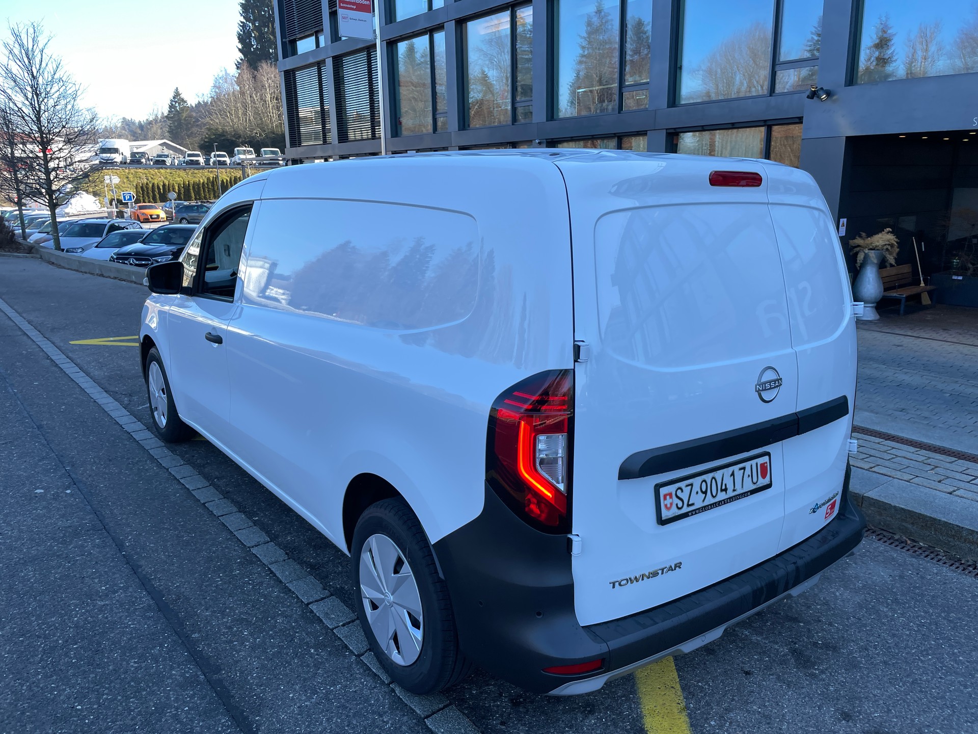 NISSAN Townstar EV45 kWh 22kW L2 Acenta-image-8