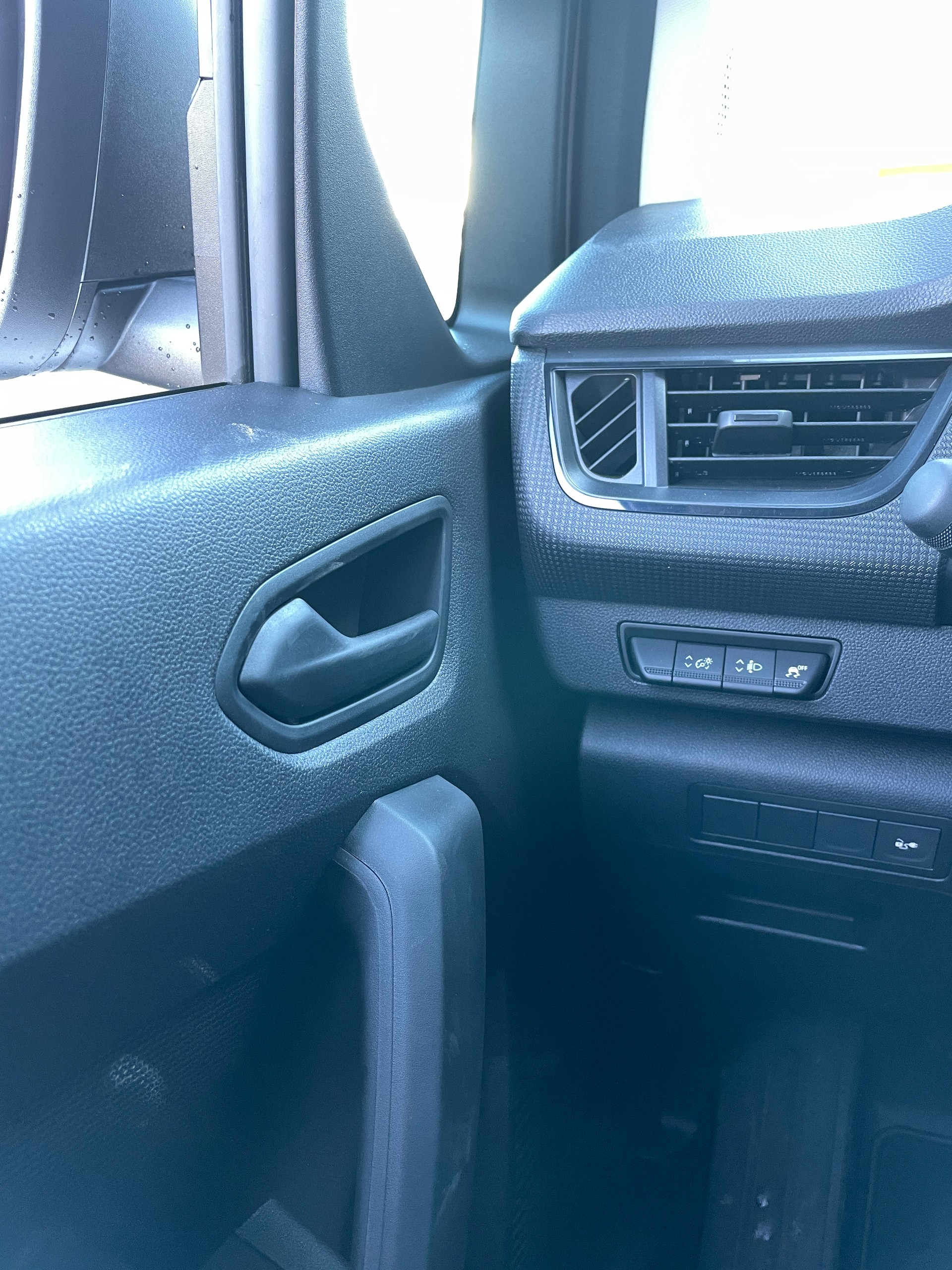 NISSAN Townstar EV45 kWh 22kW L2 Acenta-image-16