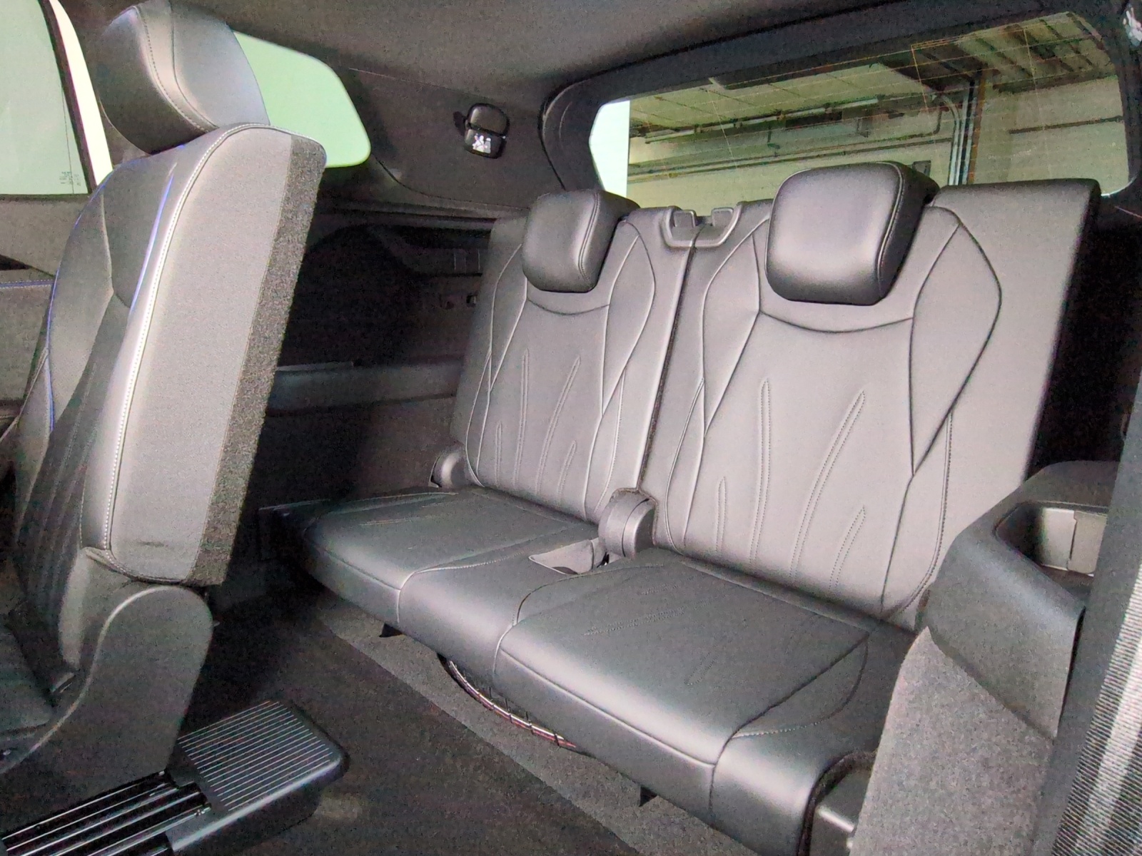 VW Tayron 2.0 TSI R-Line Plus DSG 4Motion-image-9