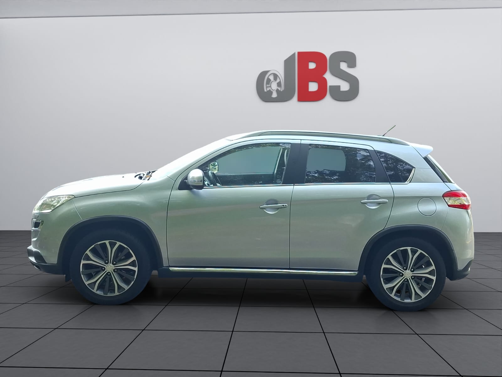 PEUGEOT 4008 1.8 HDi Allure 4WD-showroom-element-3