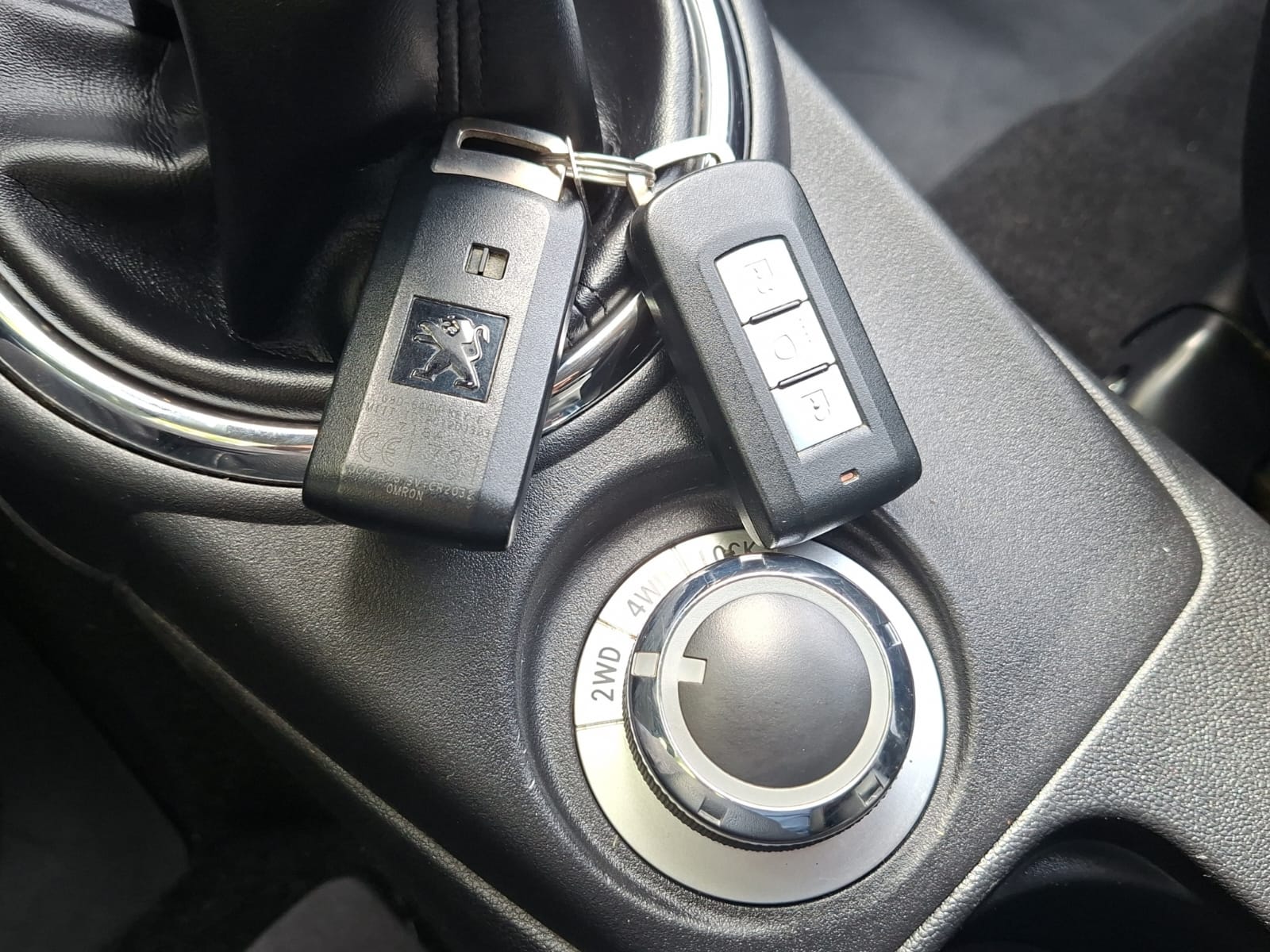 PEUGEOT 4008 1.8 HDi Allure 4WD-image-18