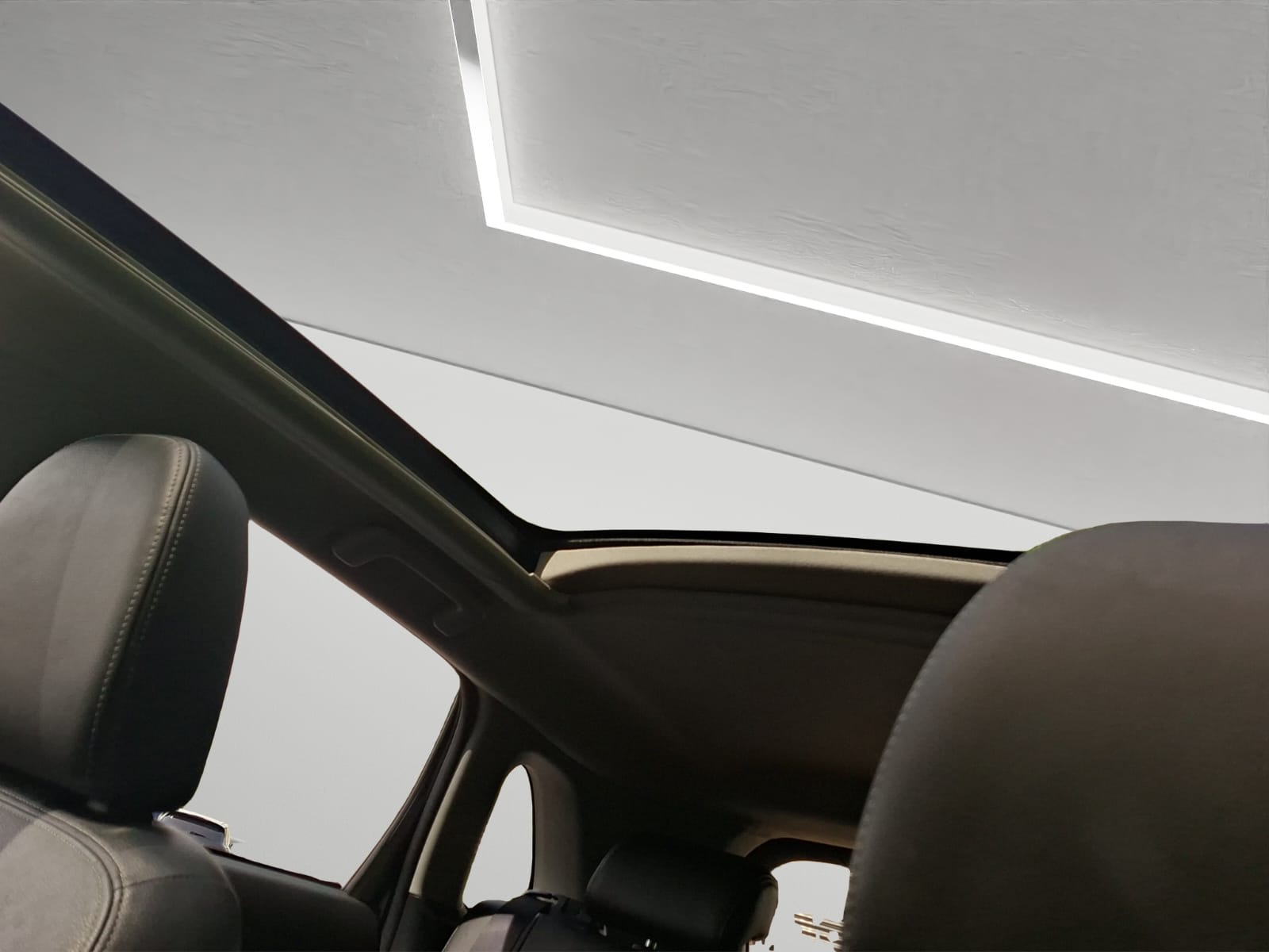 PEUGEOT 4008 1.8 HDi Allure 4WD-image-12
