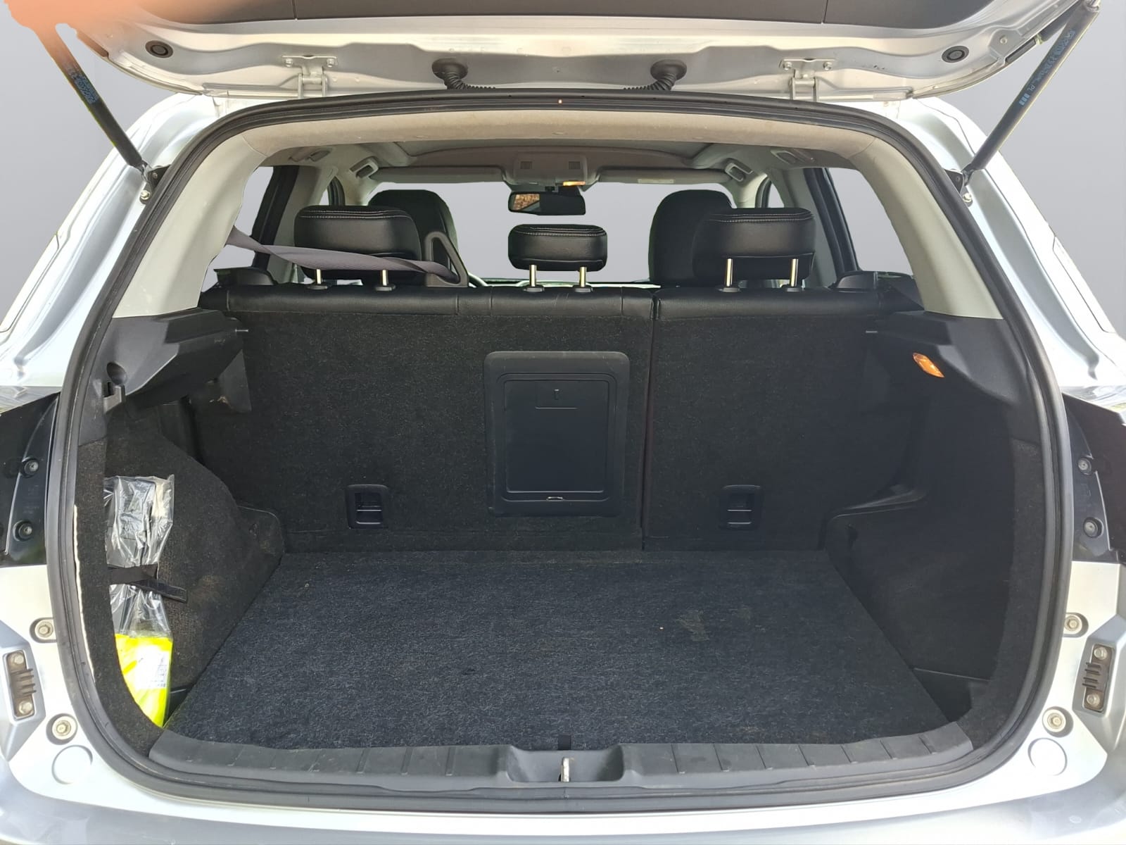 PEUGEOT 4008 1.8 HDi Allure 4WD-image-6
