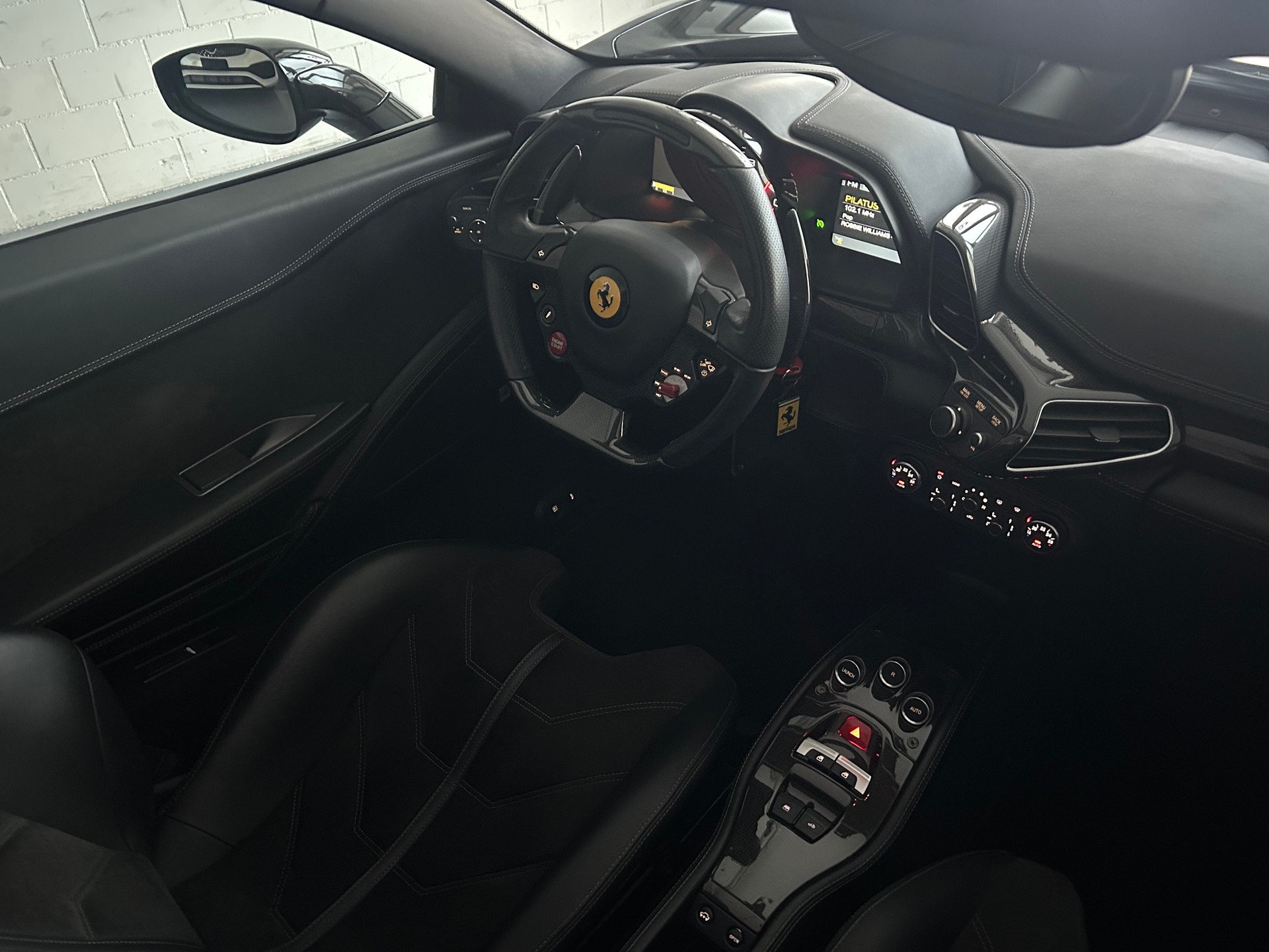 FERRARI 458 Spider Italia 4.5 V8 -Schweizer Erstauslieferung-aus erster Hand-lückenlose Service Hystorie--image-8