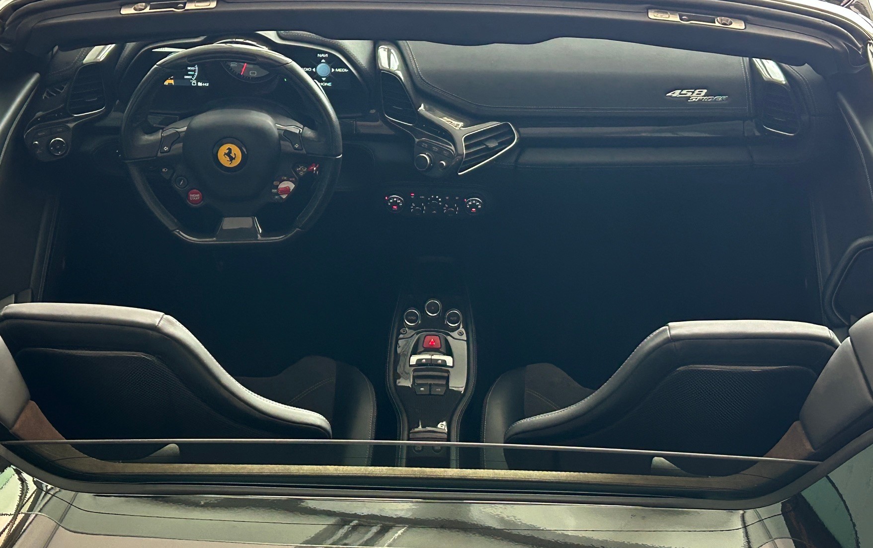 FERRARI 458 Spider Italia 4.5 V8 -Schweizer Erstauslieferung-aus erster Hand-lückenlose Service Hystorie--image-9