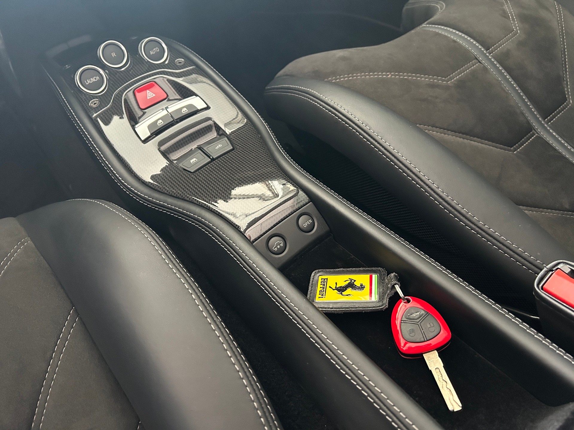 FERRARI 458 Spider Italia 4.5 V8 -Schweizer Erstauslieferung-aus erster Hand-lückenlose Service Hystorie--image-12