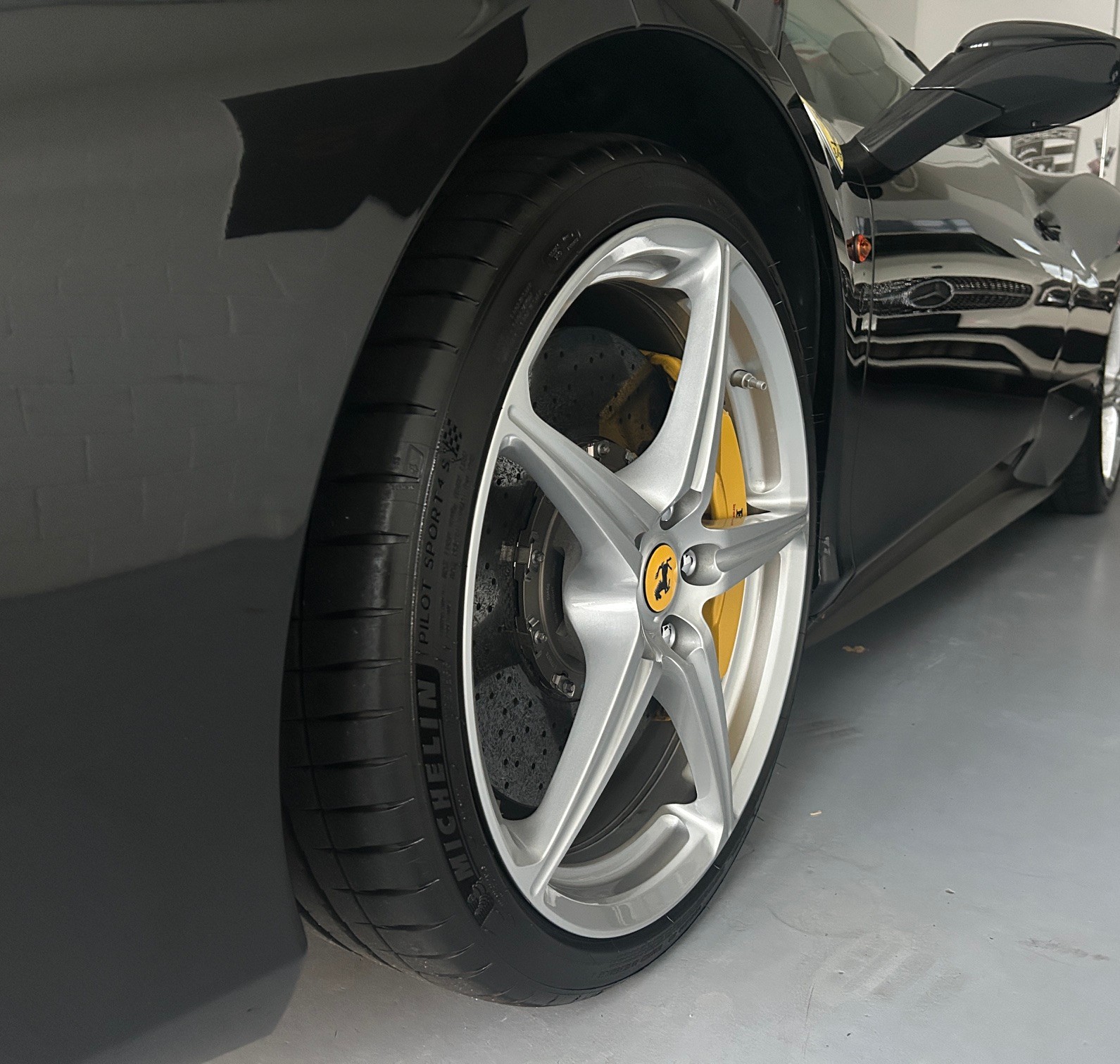 FERRARI 458 Spider Italia 4.5 V8 -Schweizer Erstauslieferung-aus erster Hand-lückenlose Service Hystorie--image-25
