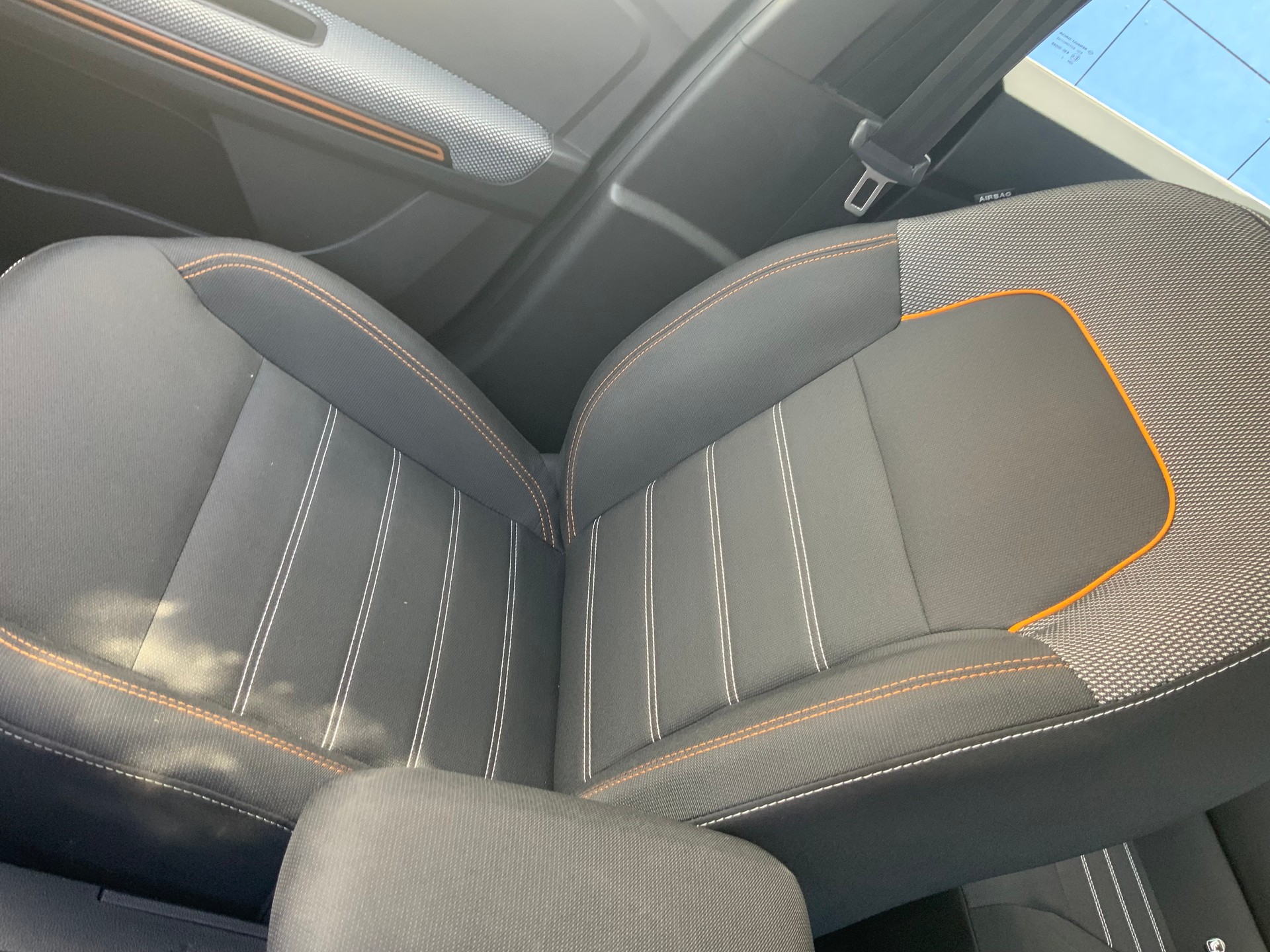 DACIA Sandero Stepway TCe 90 Comfort CVT-image-2