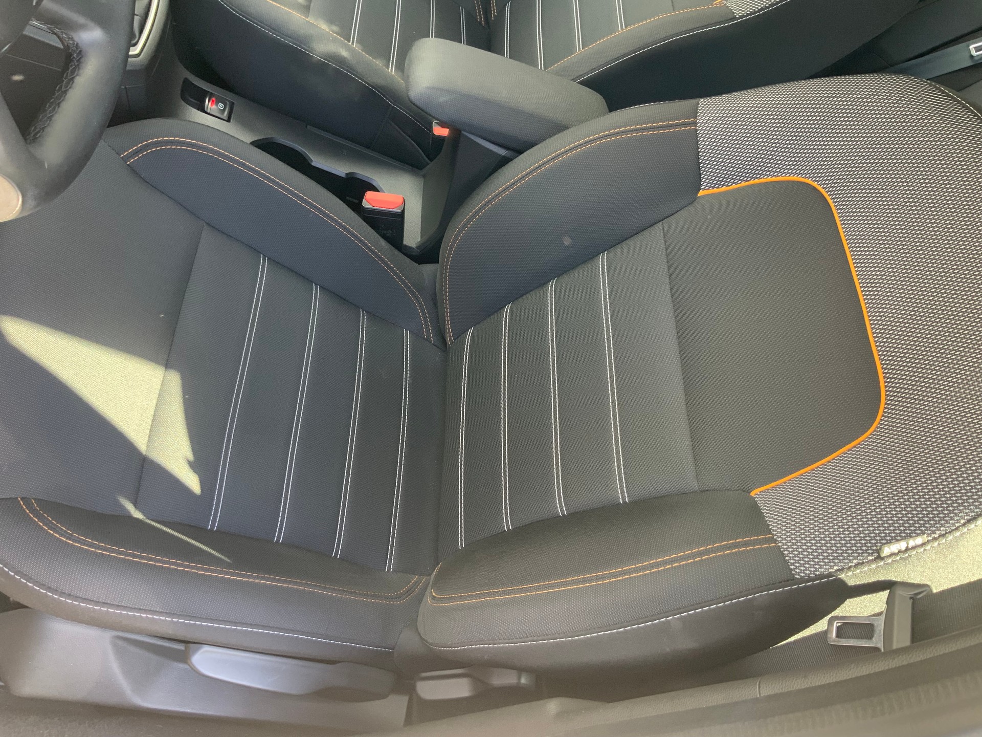 DACIA Sandero Stepway TCe 90 Comfort CVT-image-1