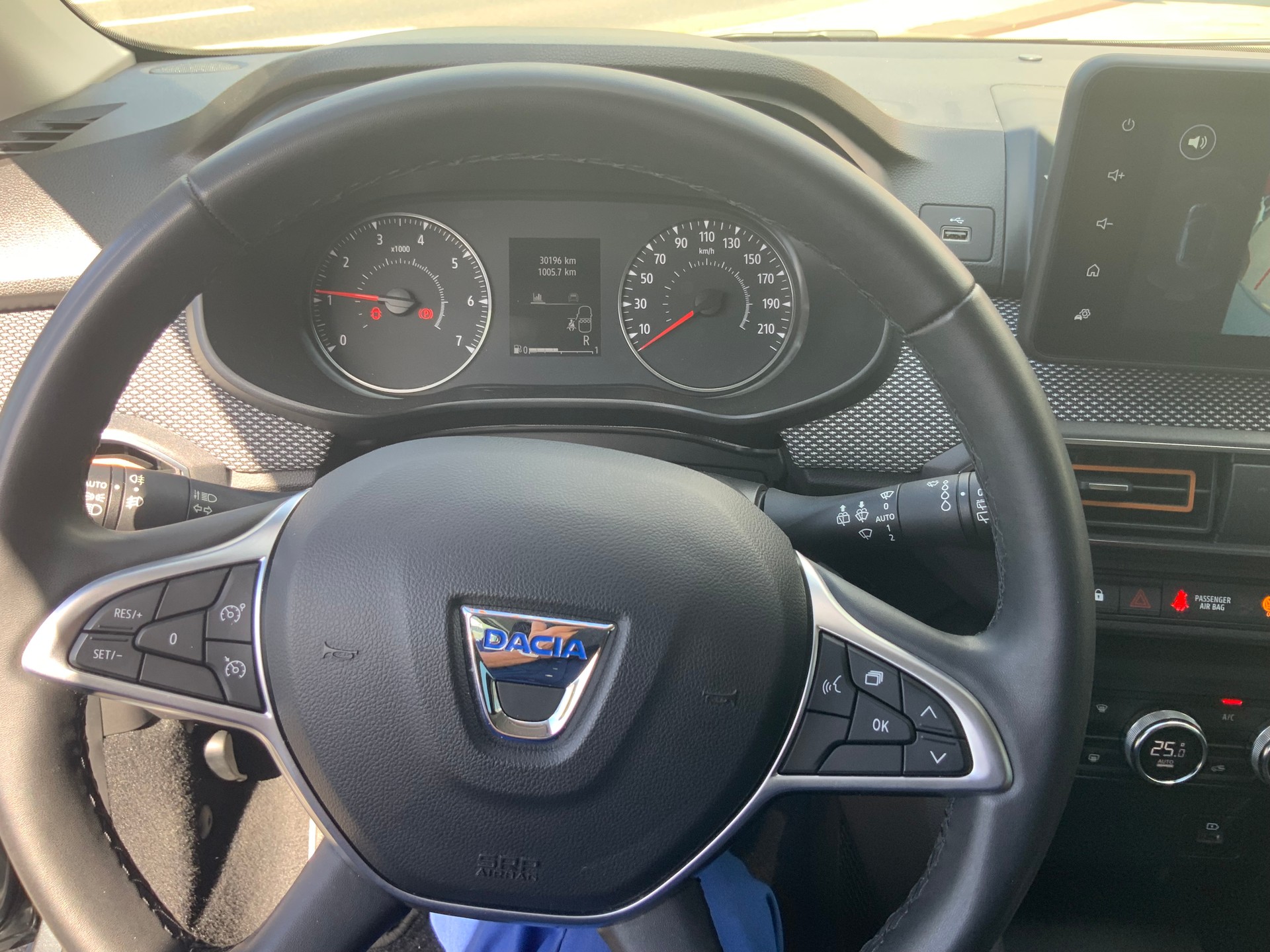 DACIA Sandero Stepway TCe 90 Comfort CVT-image-6