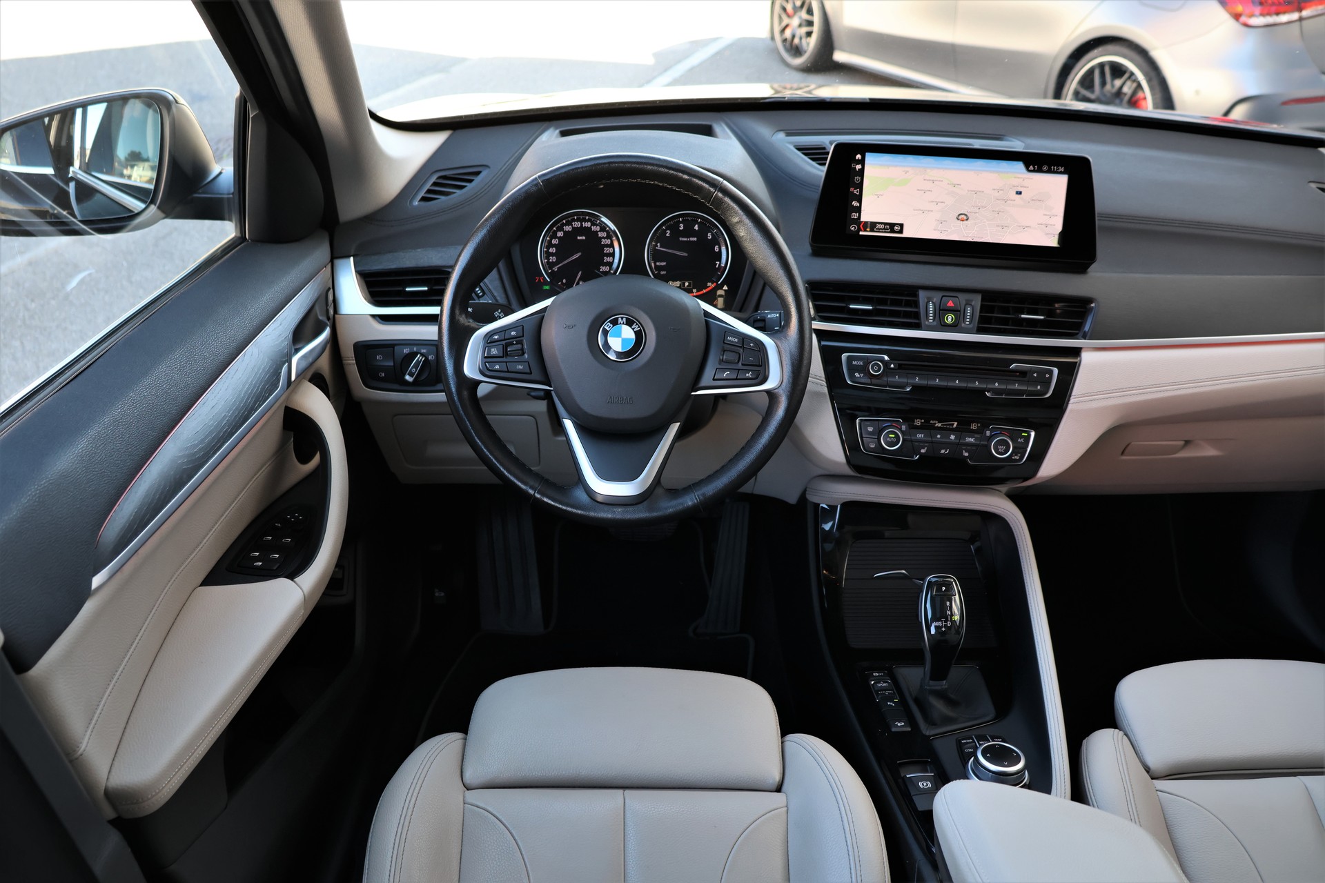 BMW X1 xDrive 20i xLine Steptronic (CH)-image-12