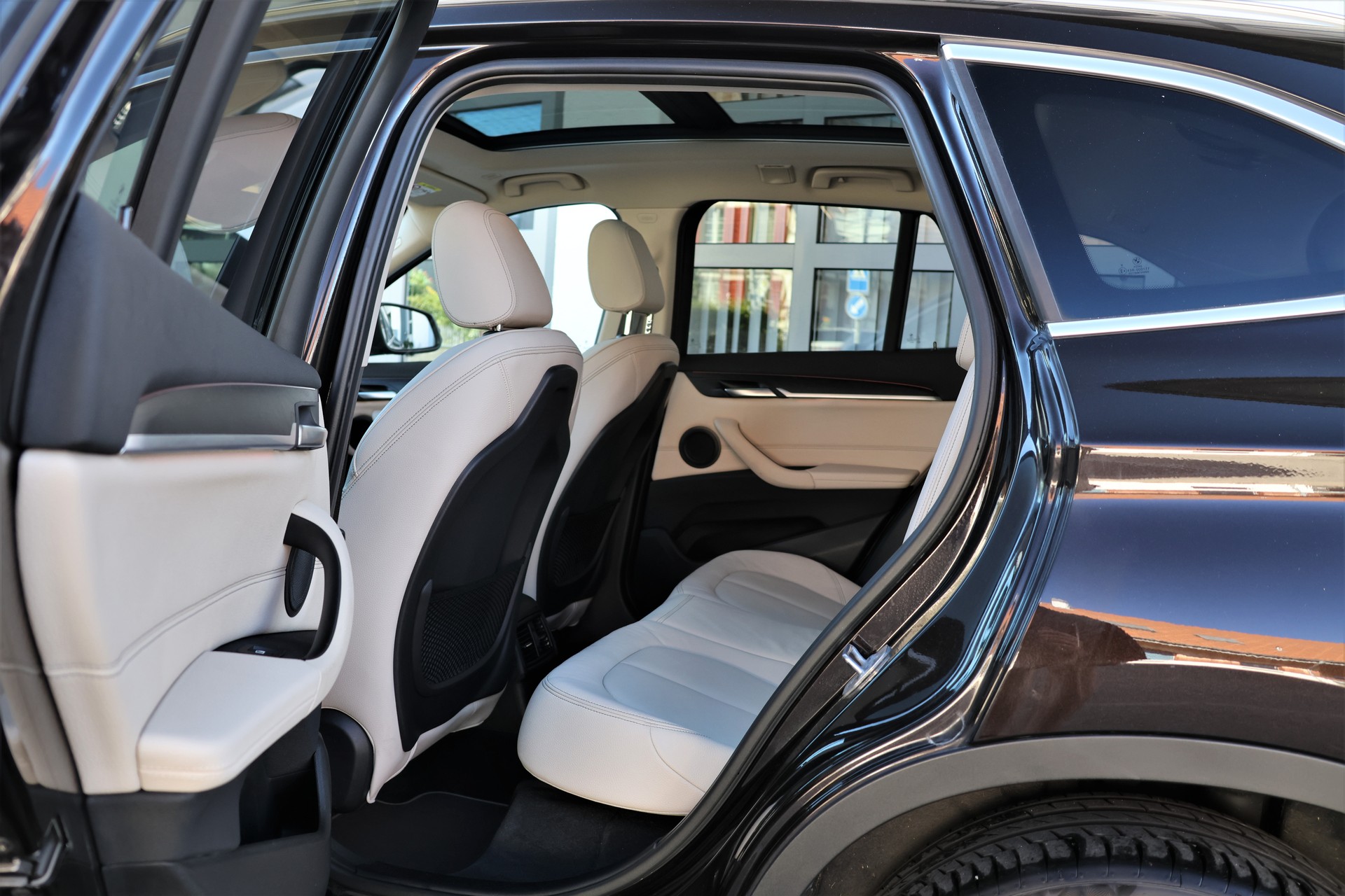 BMW X1 xDrive 20i xLine Steptronic (CH)-image-11