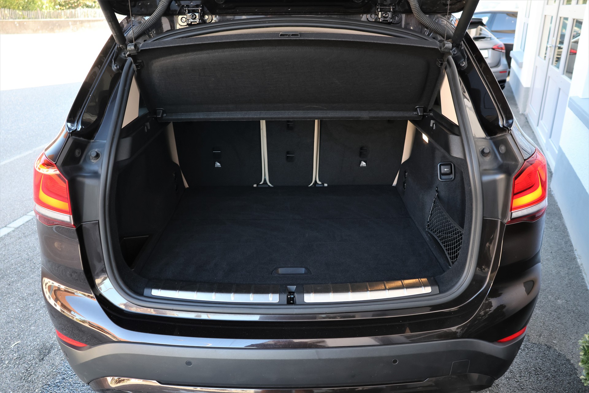 BMW X1 xDrive 20i xLine Steptronic (CH)-image-16
