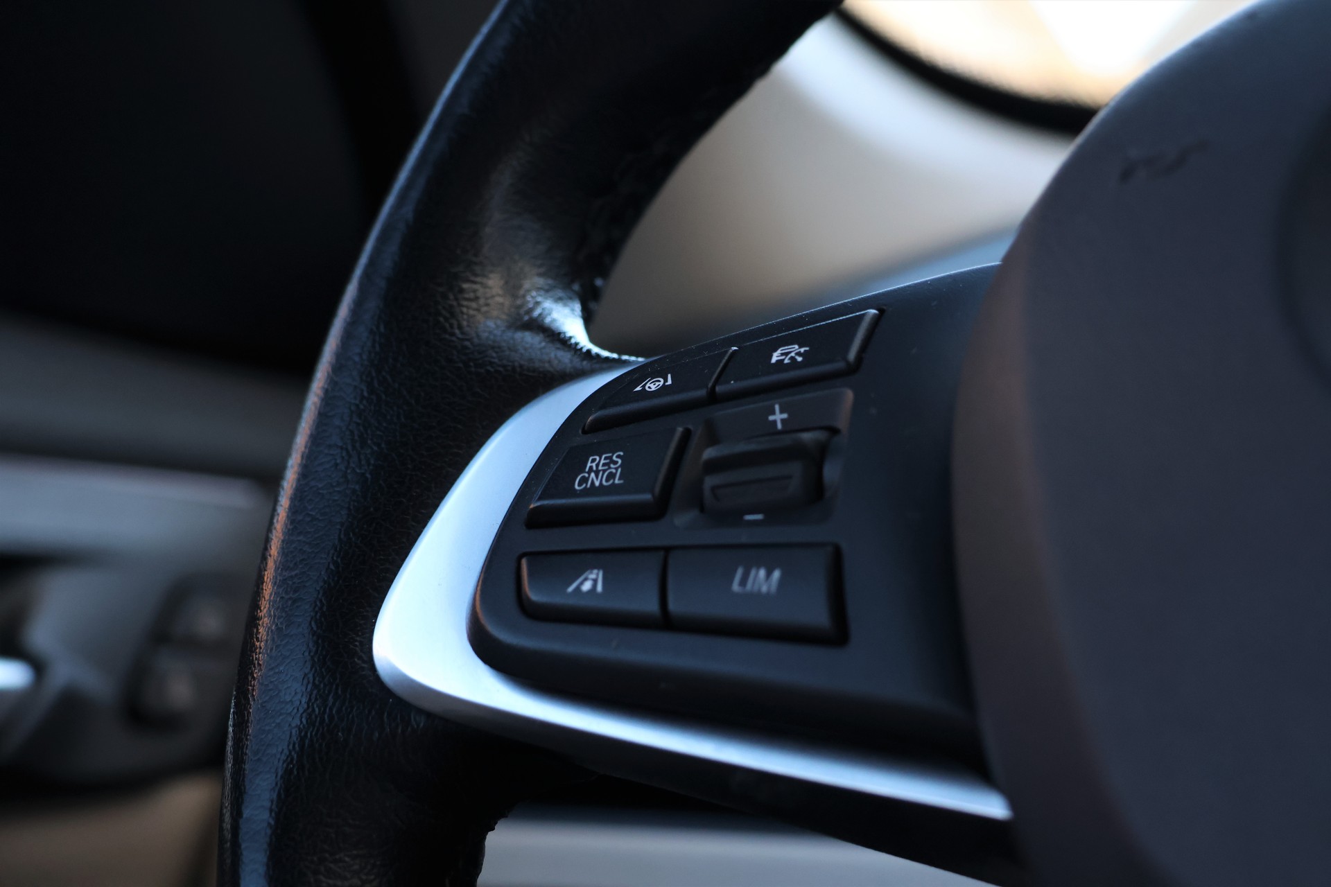 BMW X1 xDrive 20i xLine Steptronic (CH)-image-15