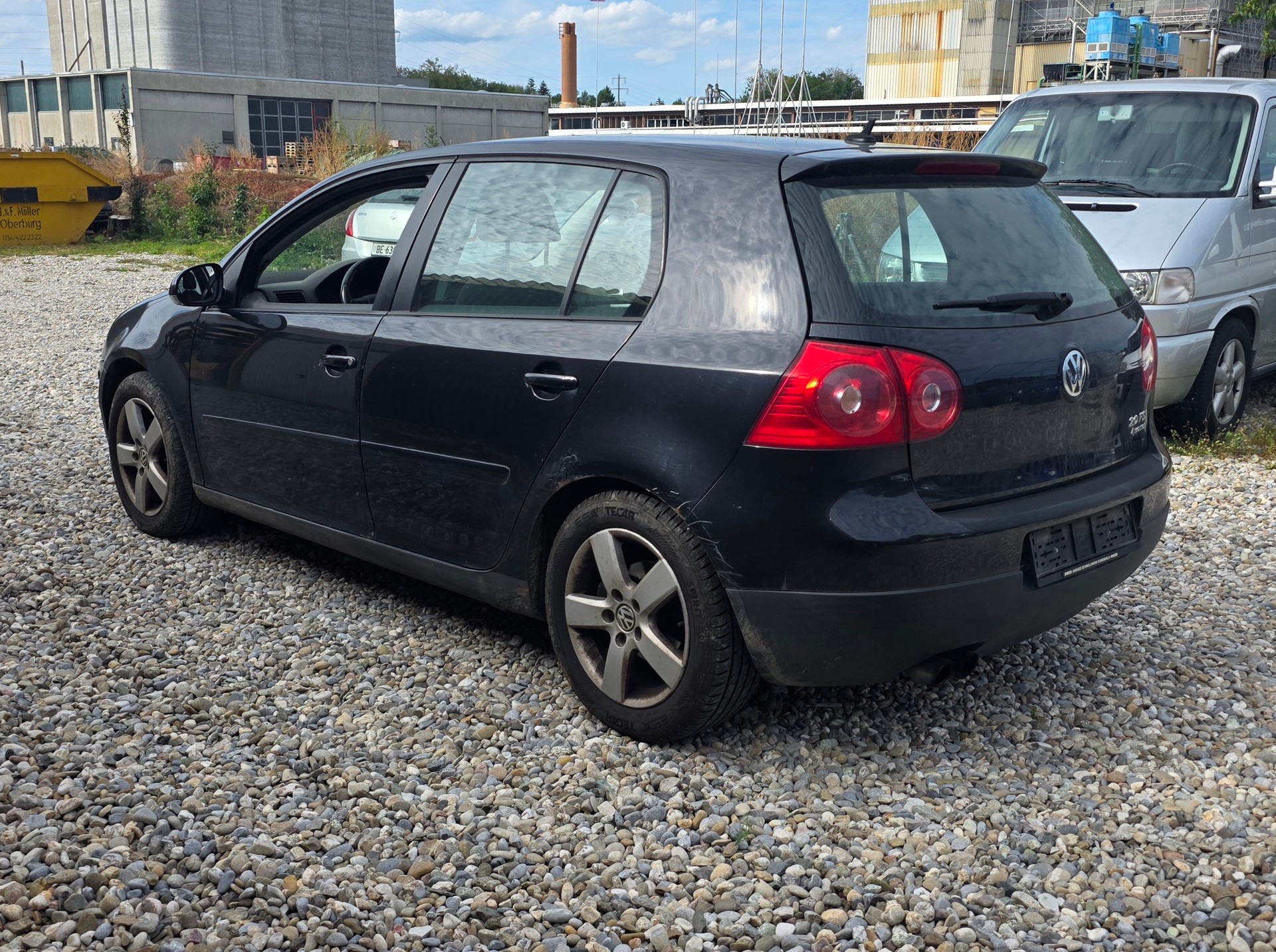 VW Golf 2.0 FSI Sportline 4Motion-image-2