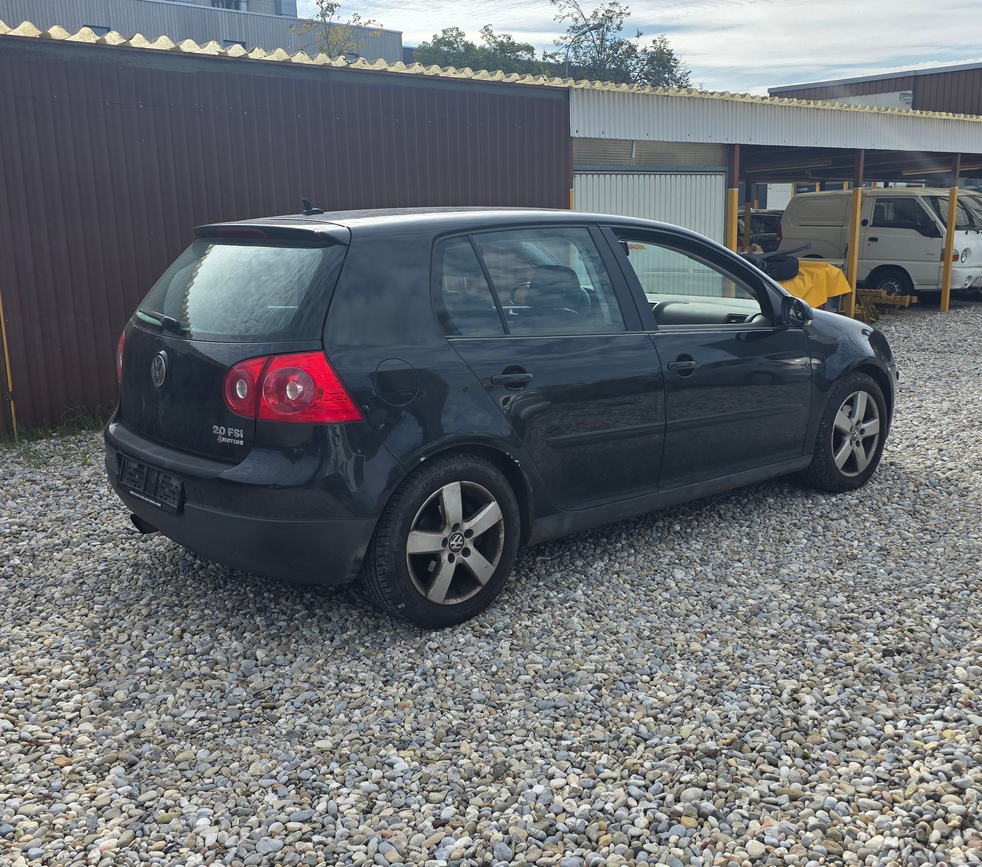 VW Golf 2.0 FSI Sportline 4Motion-image-3