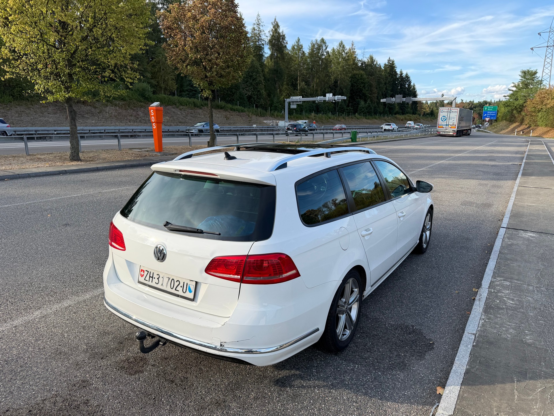 VW 2.0 TDI R-Line-image-2
