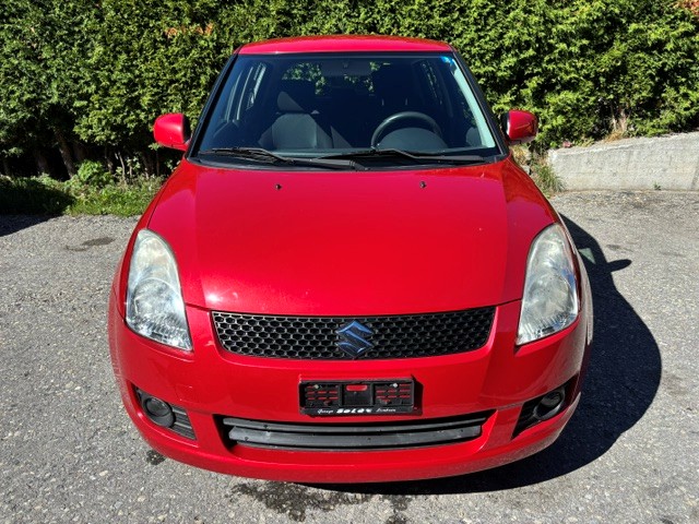 SUZUKI Swift 1.3i 16V GL Top 4x4-image-1