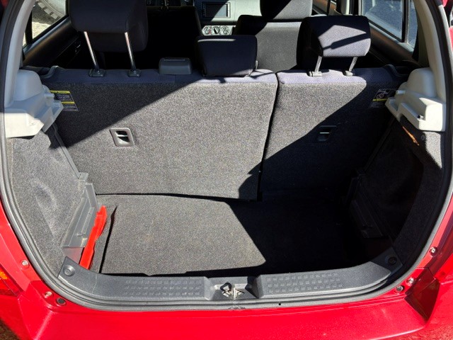 SUZUKI Swift 1.3i 16V GL Top 4x4-image-9