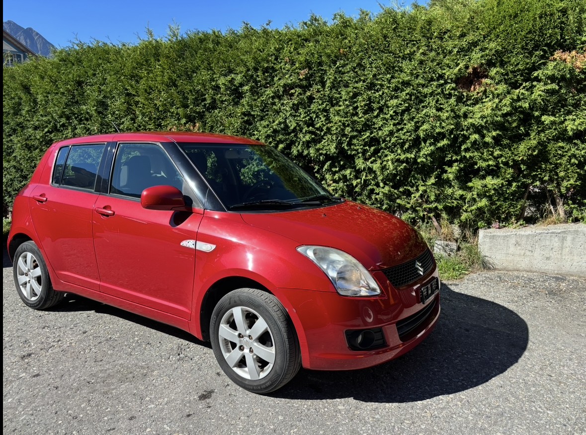 SUZUKI Swift 1.3i 16V GL Top 4x4-image-4