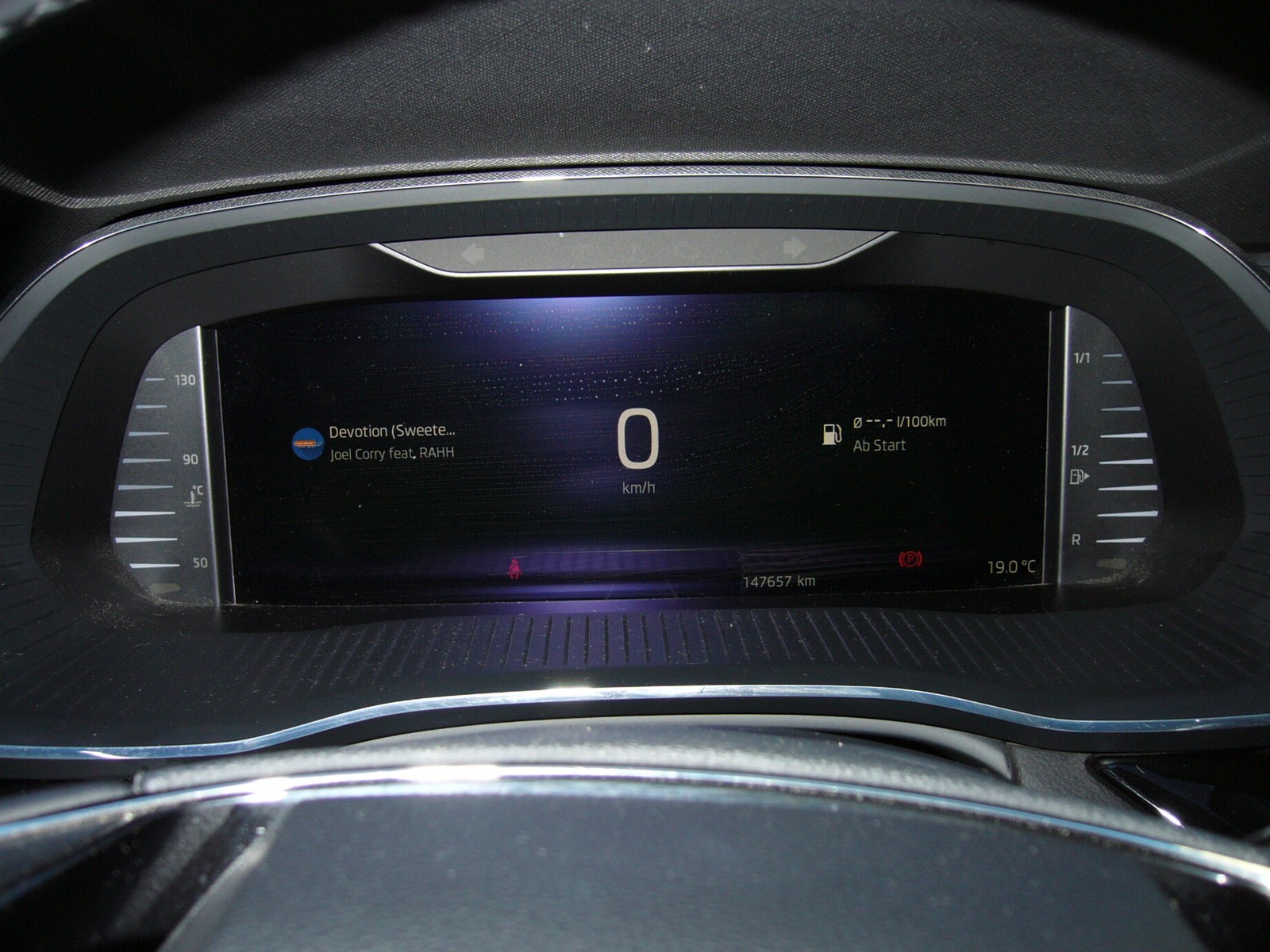 SKODA Octavia Combi 1.5 TSI ACT EVO Ambition-image-15