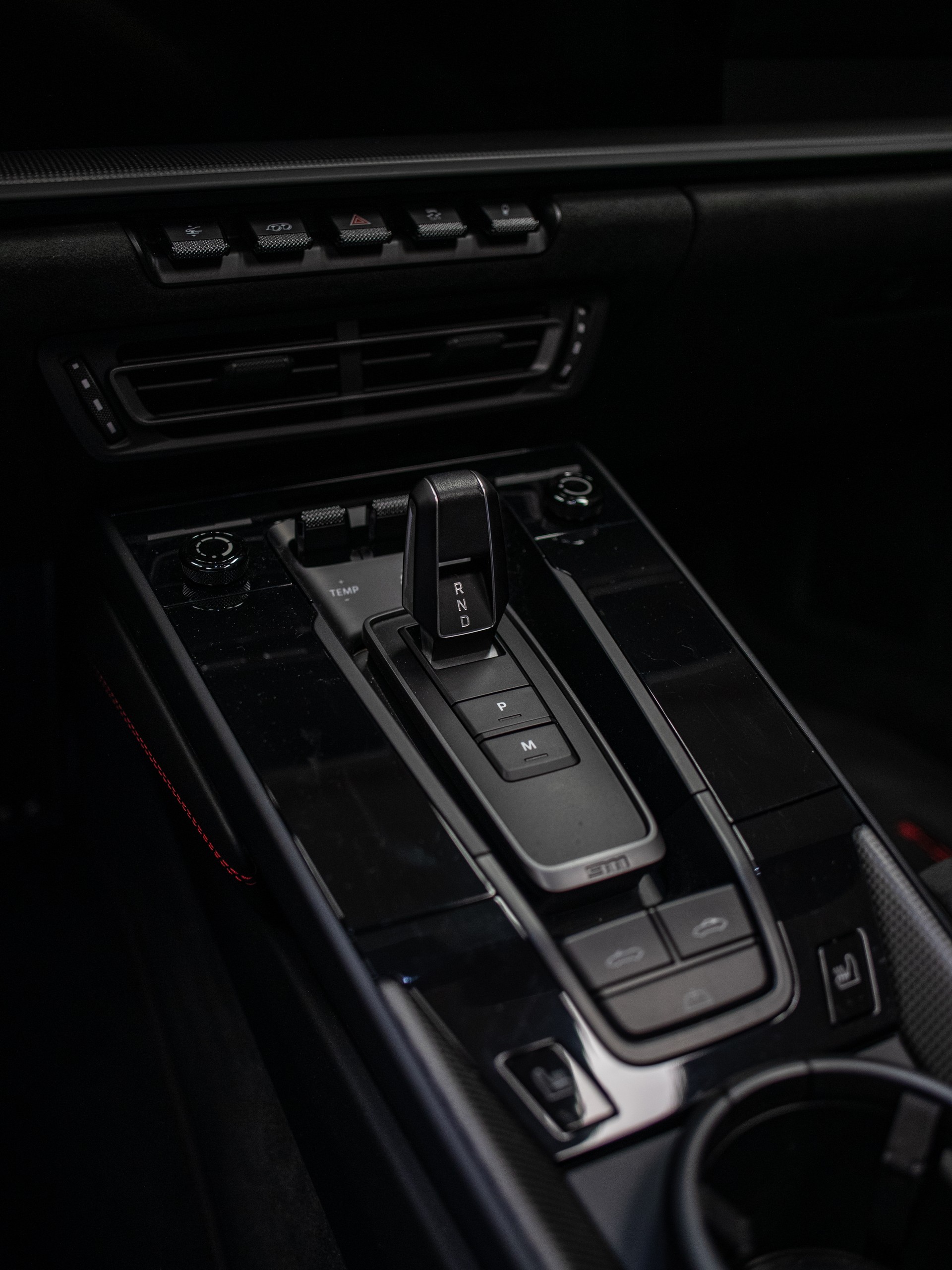 PORSCHE 911 Carrera 4 GTS Cabriolet PDK-image-29