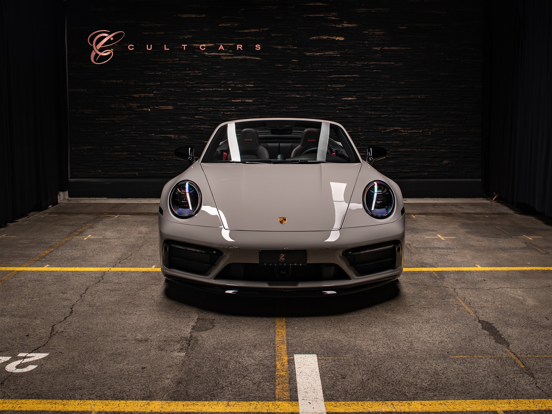 PORSCHE 911 Carrera 4 GTS Cabriolet PDK-image-3