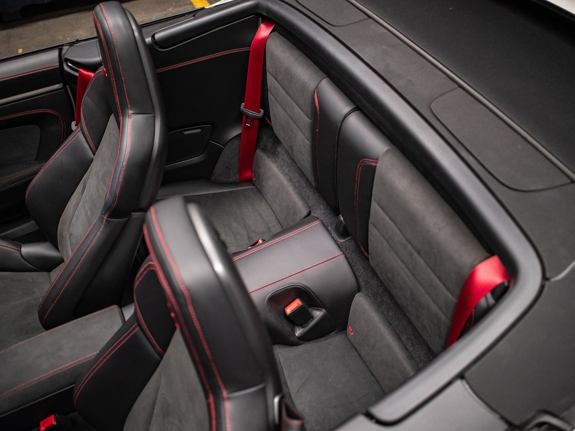 PORSCHE 911 Carrera 4 GTS Cabriolet PDK-image-26