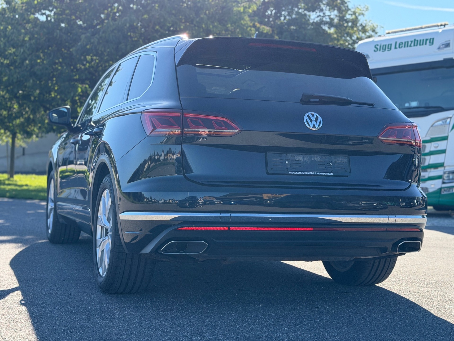 VW Touareg 3.0 TDI Elegance Tiptronic-image-5
