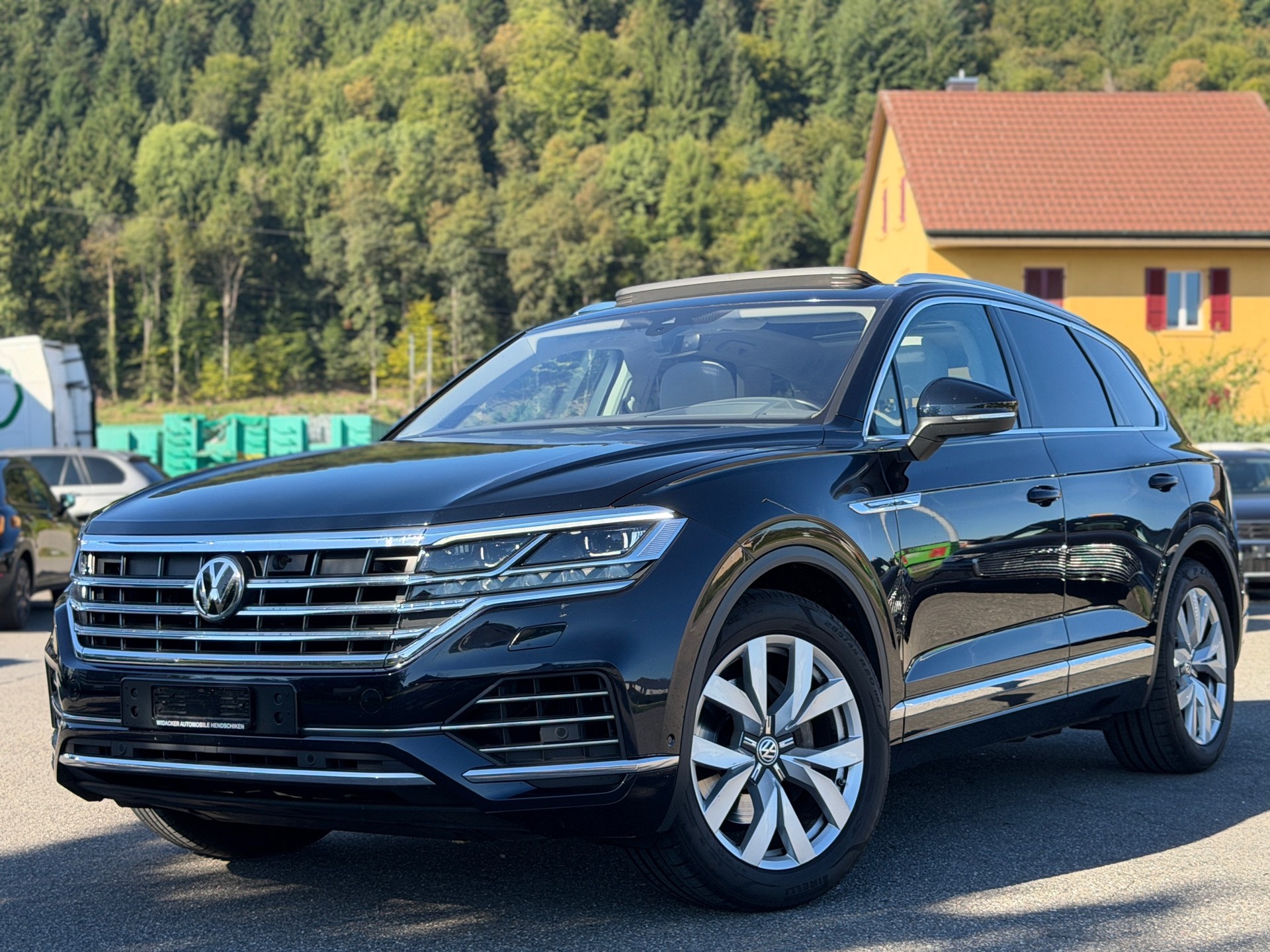 VW Touareg 3.0 TDI Elegance Tiptronic-image-0