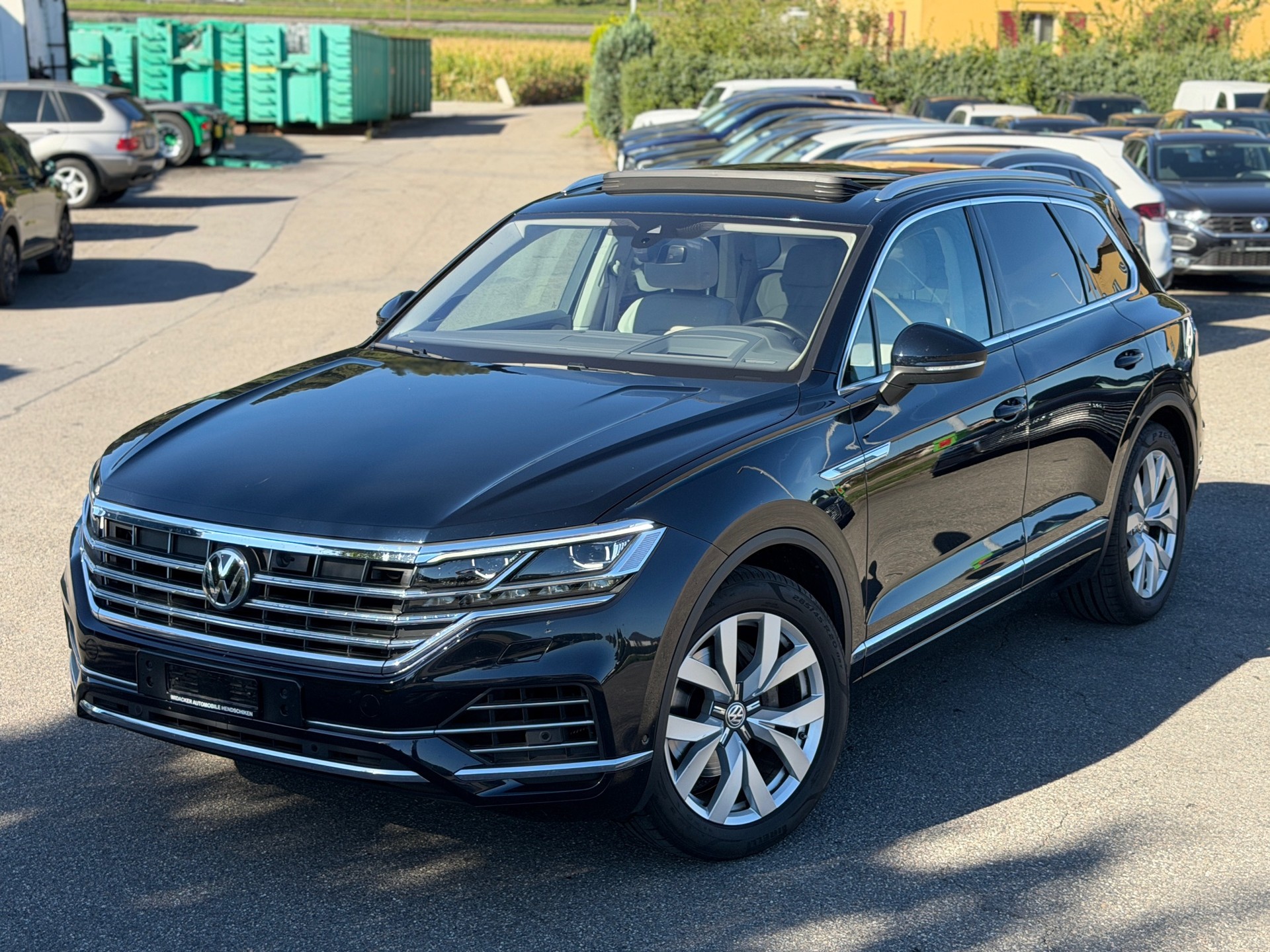 VW Touareg 3.0 TDI Elegance Tiptronic-image-12