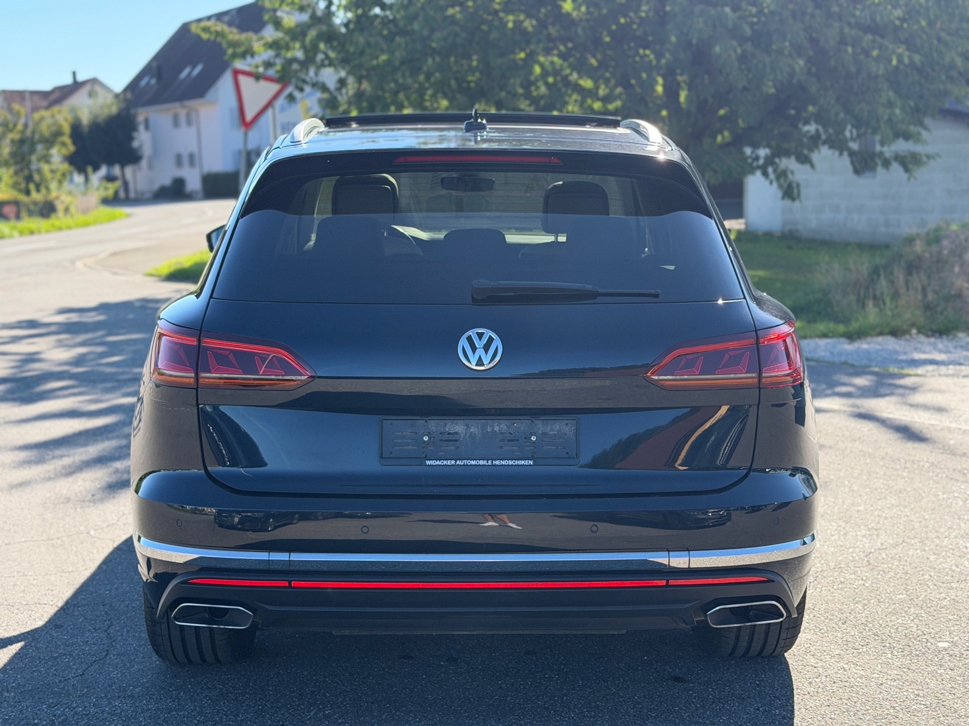 VW Touareg 3.0 TDI Elegance Tiptronic-image-4
