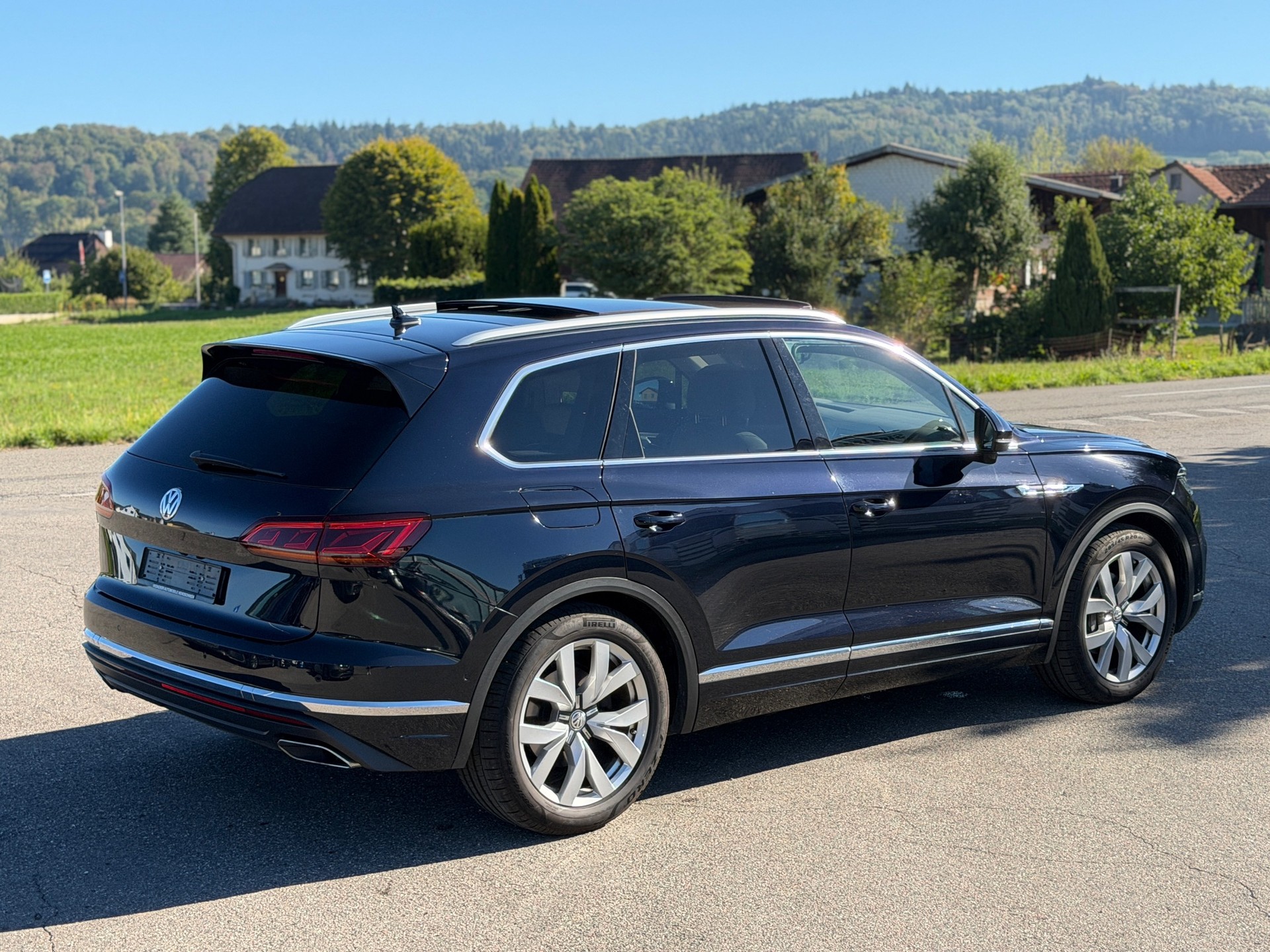 VW Touareg 3.0 TDI Elegance Tiptronic-image-14