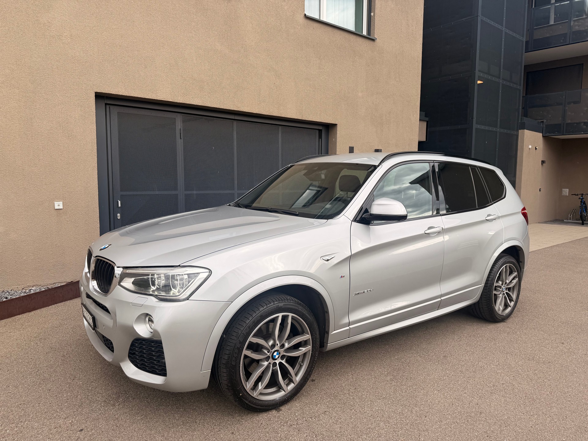 BMW X3 20d xDrive M-Sport - AHK / ACC / 1. Hand-image-3