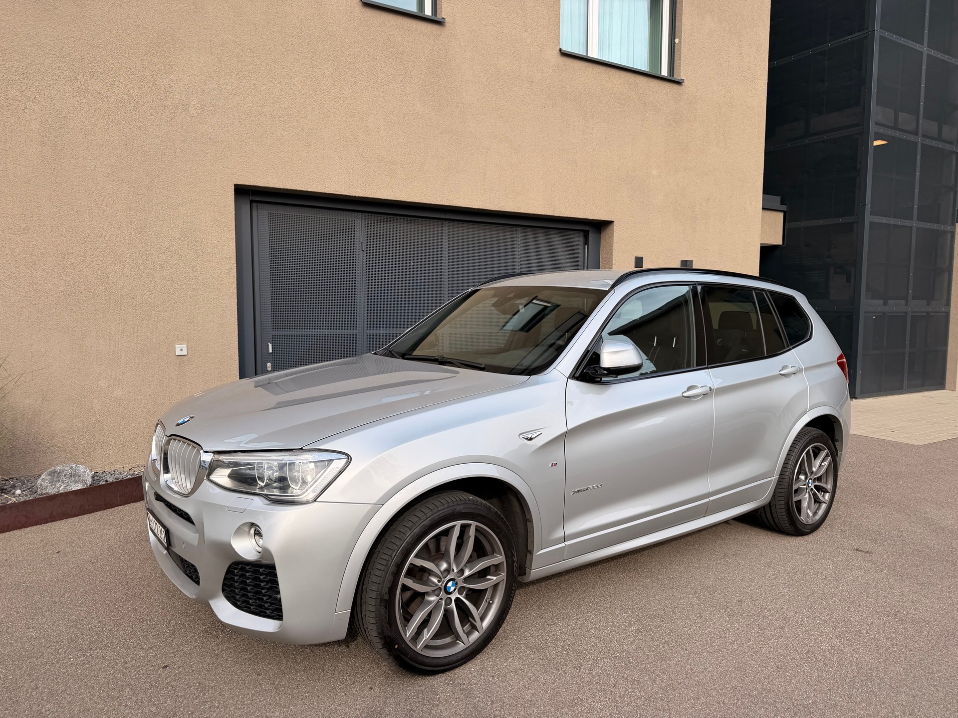 BMW X3 xDrive20d M-Sport - AHK / ACC / 1. Hand-image-2