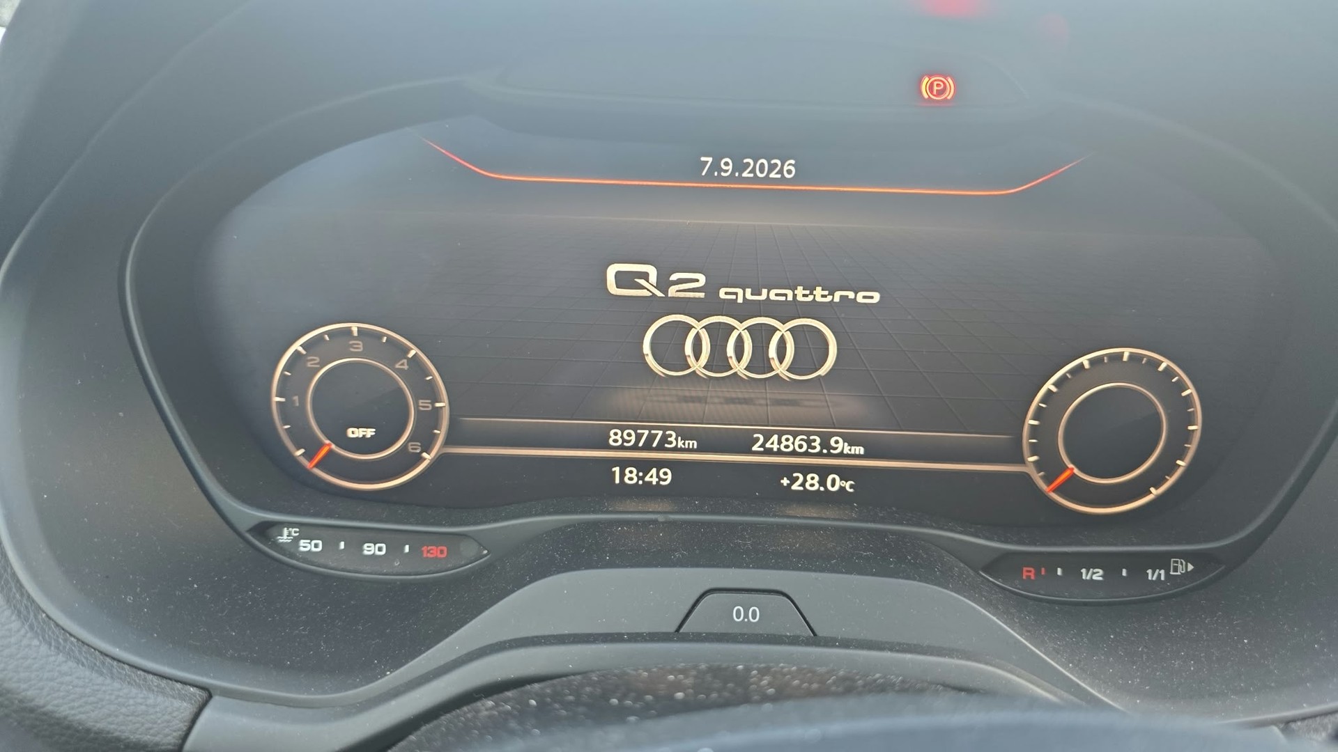 AUDI Q2 35 TDI S line quattro S-tronic-image-12